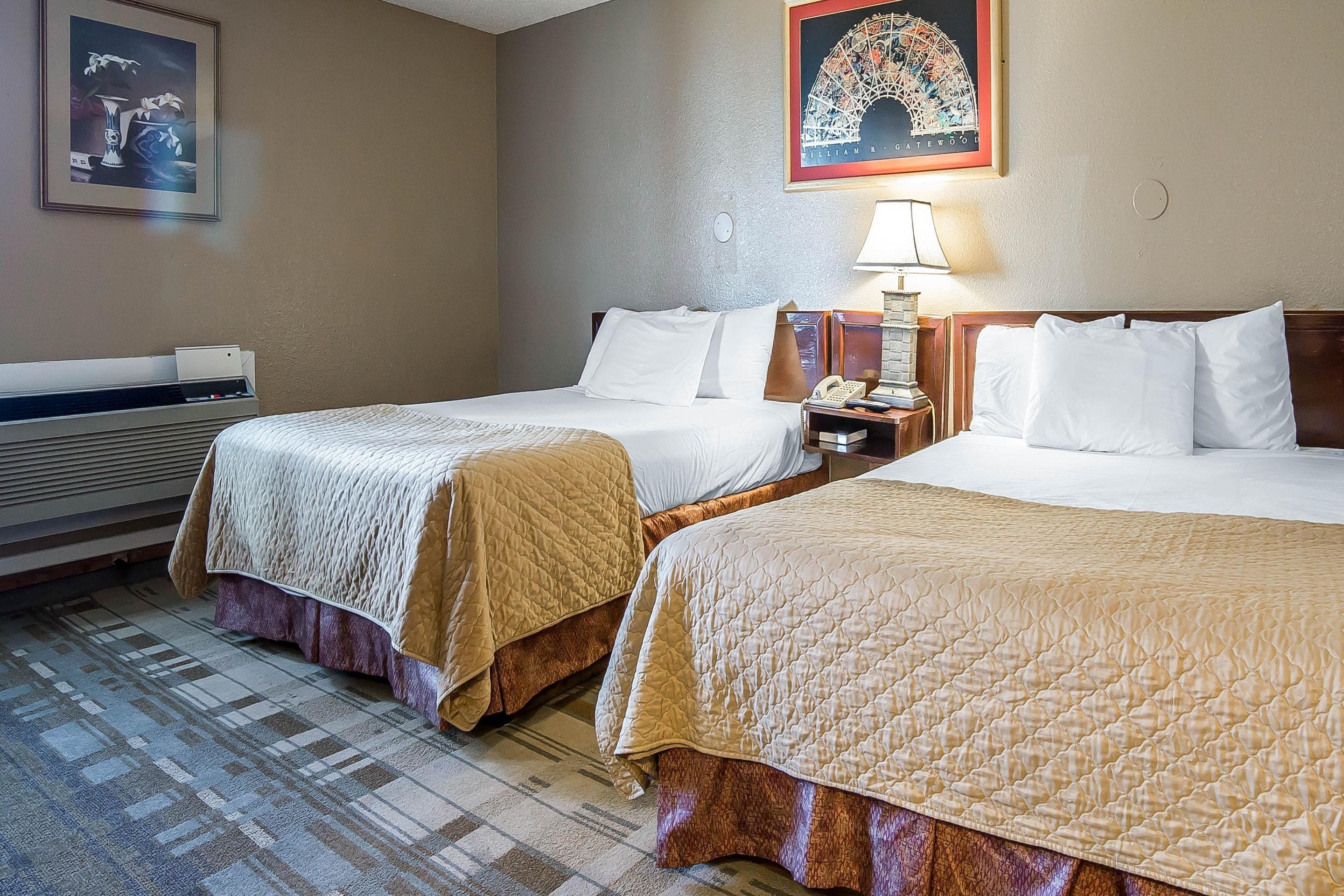 Queen Room with Two Queen Beds - Accessible/Non-Smoking