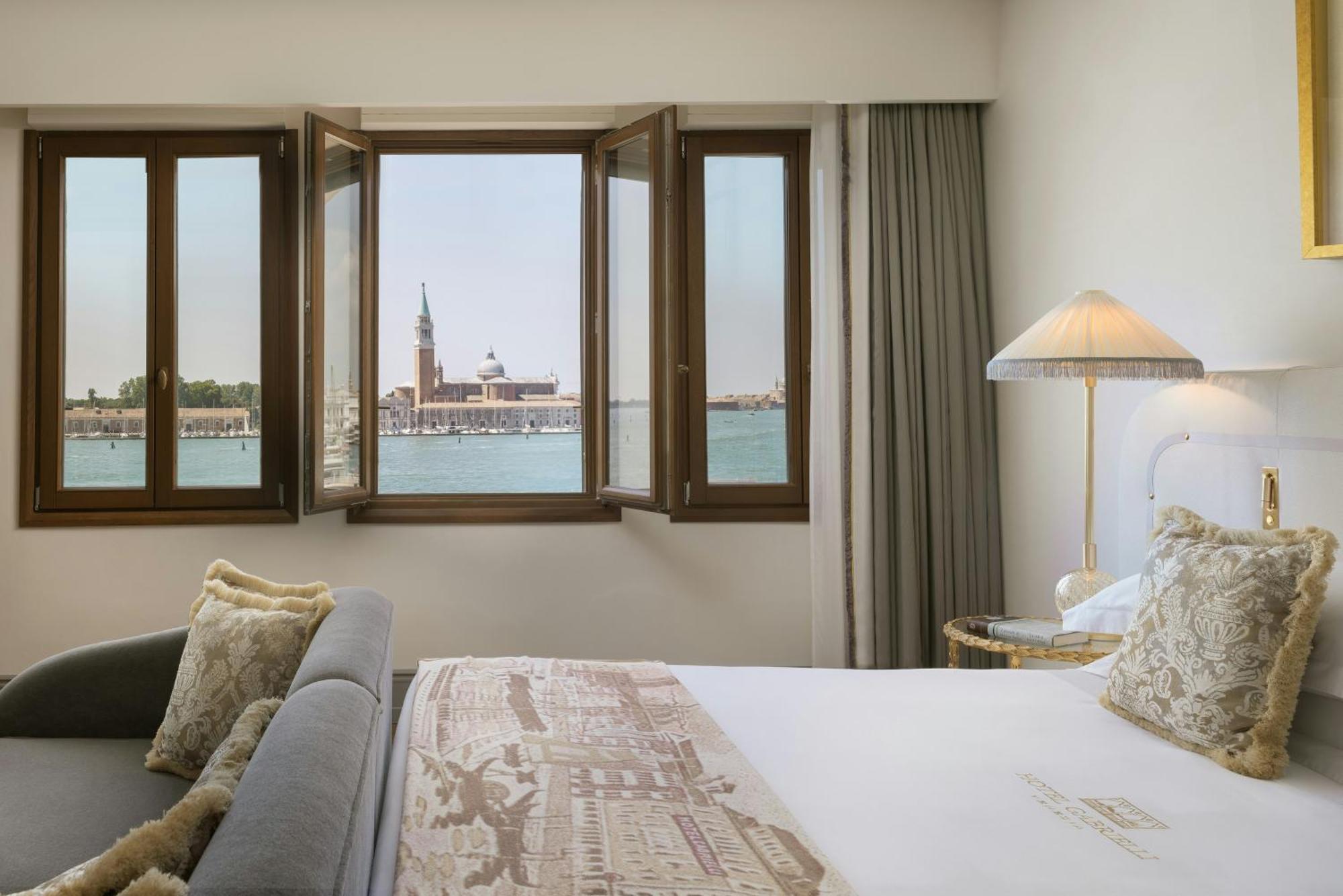 Junior Suite Lagoon view