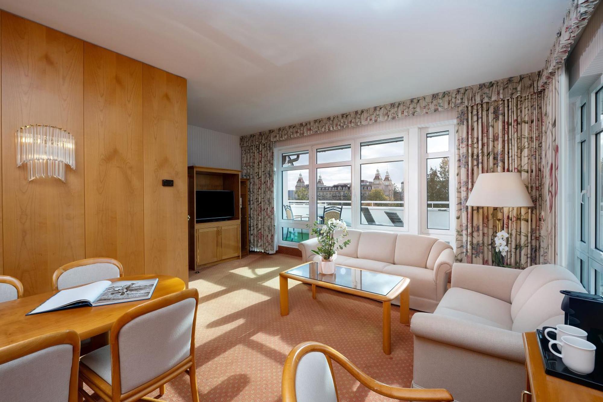 Junior Suite