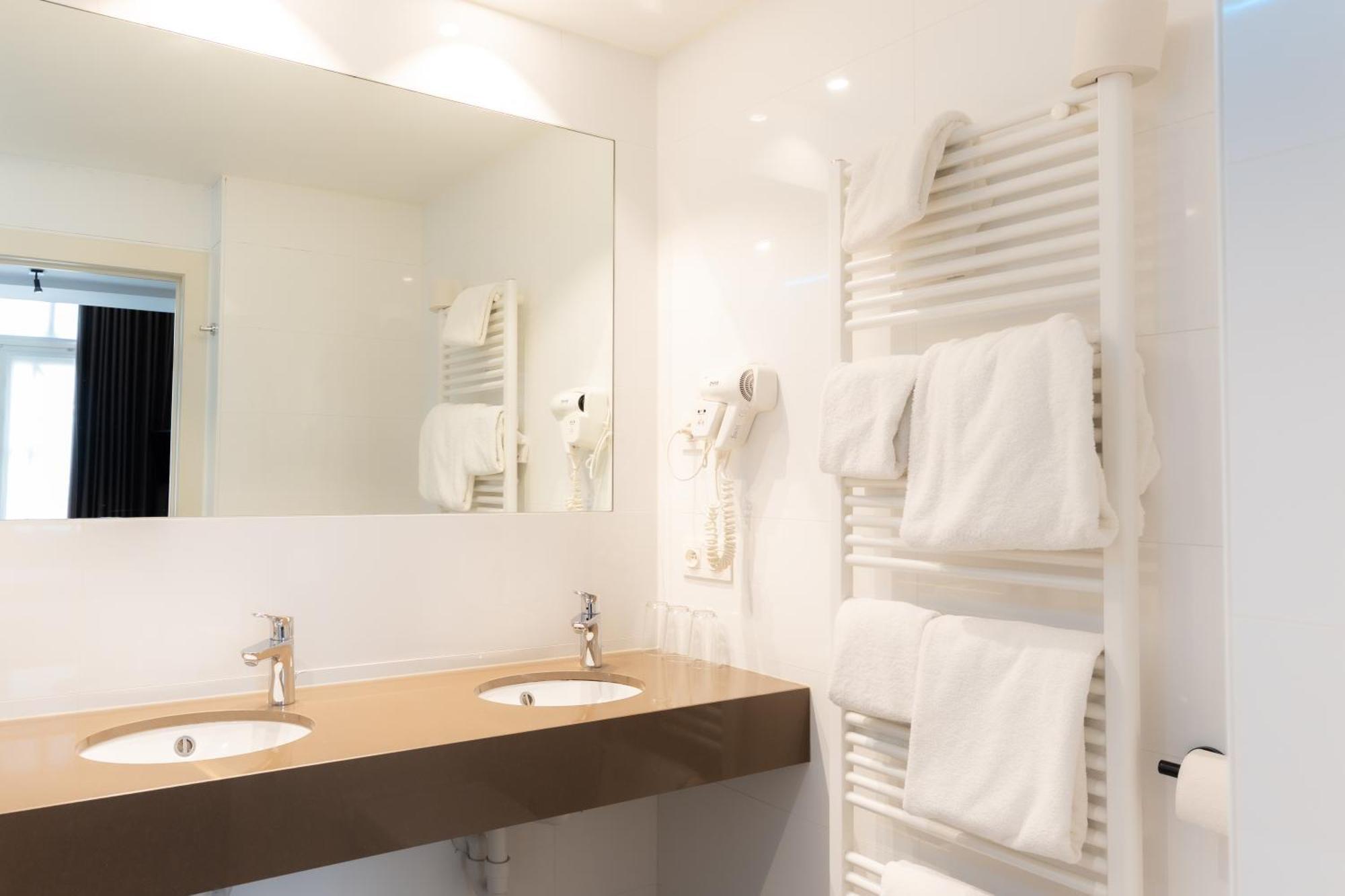 Triple Room,1742575683:JPEG