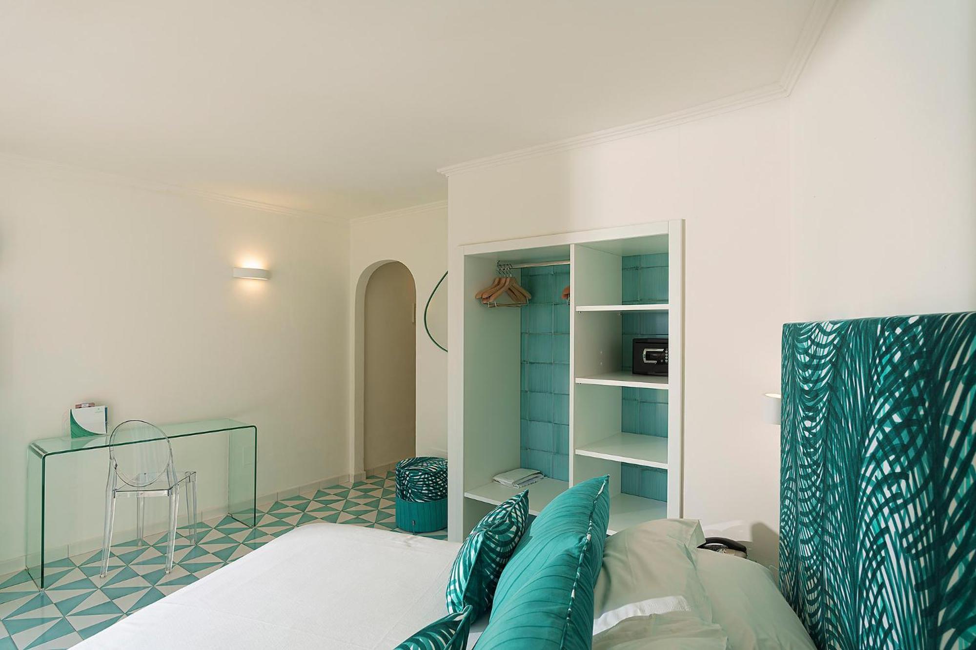 Superior Double or Twin Room with Sea View