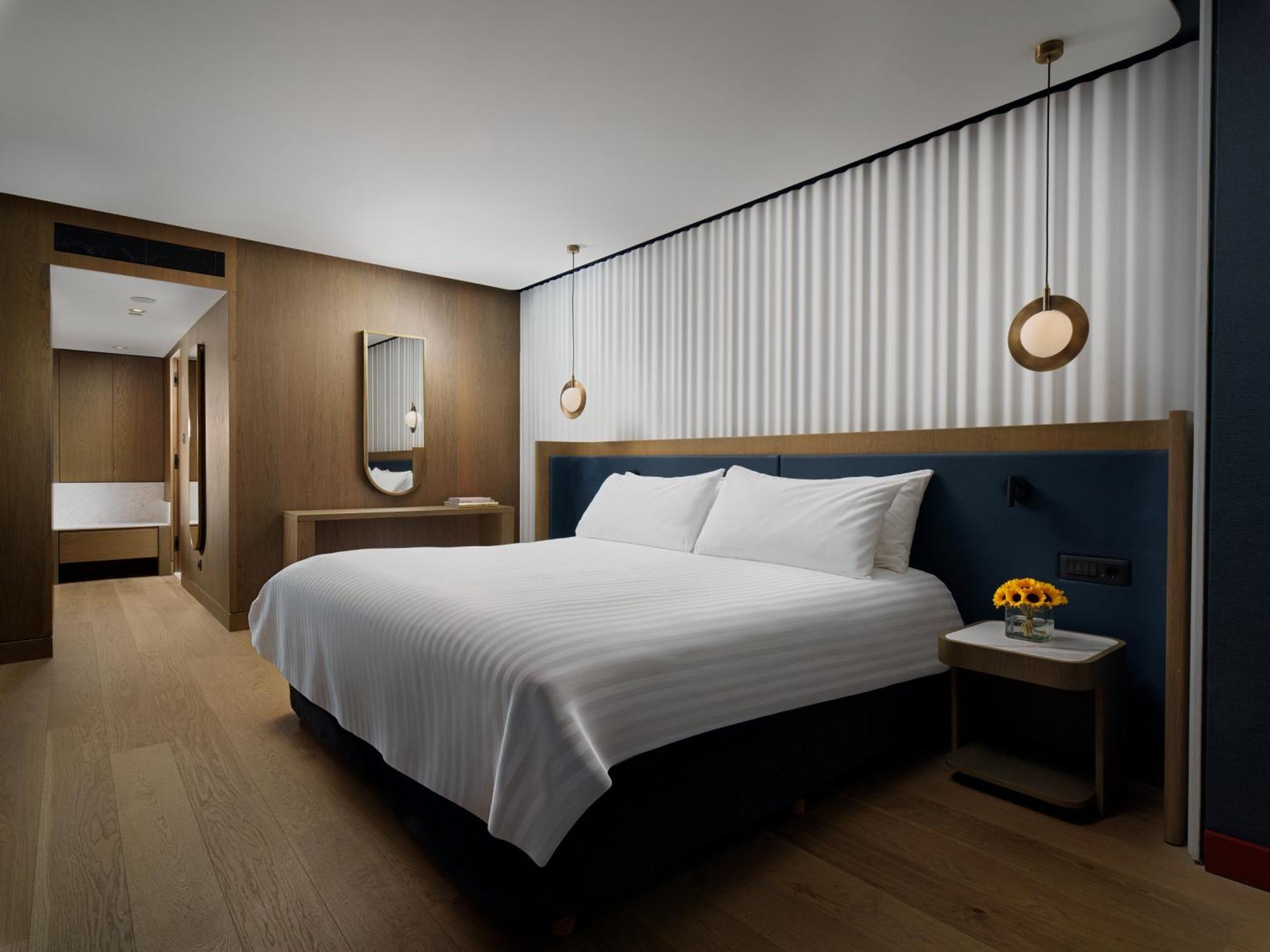 One-Bedroom King Suite,1739361379:JPEG