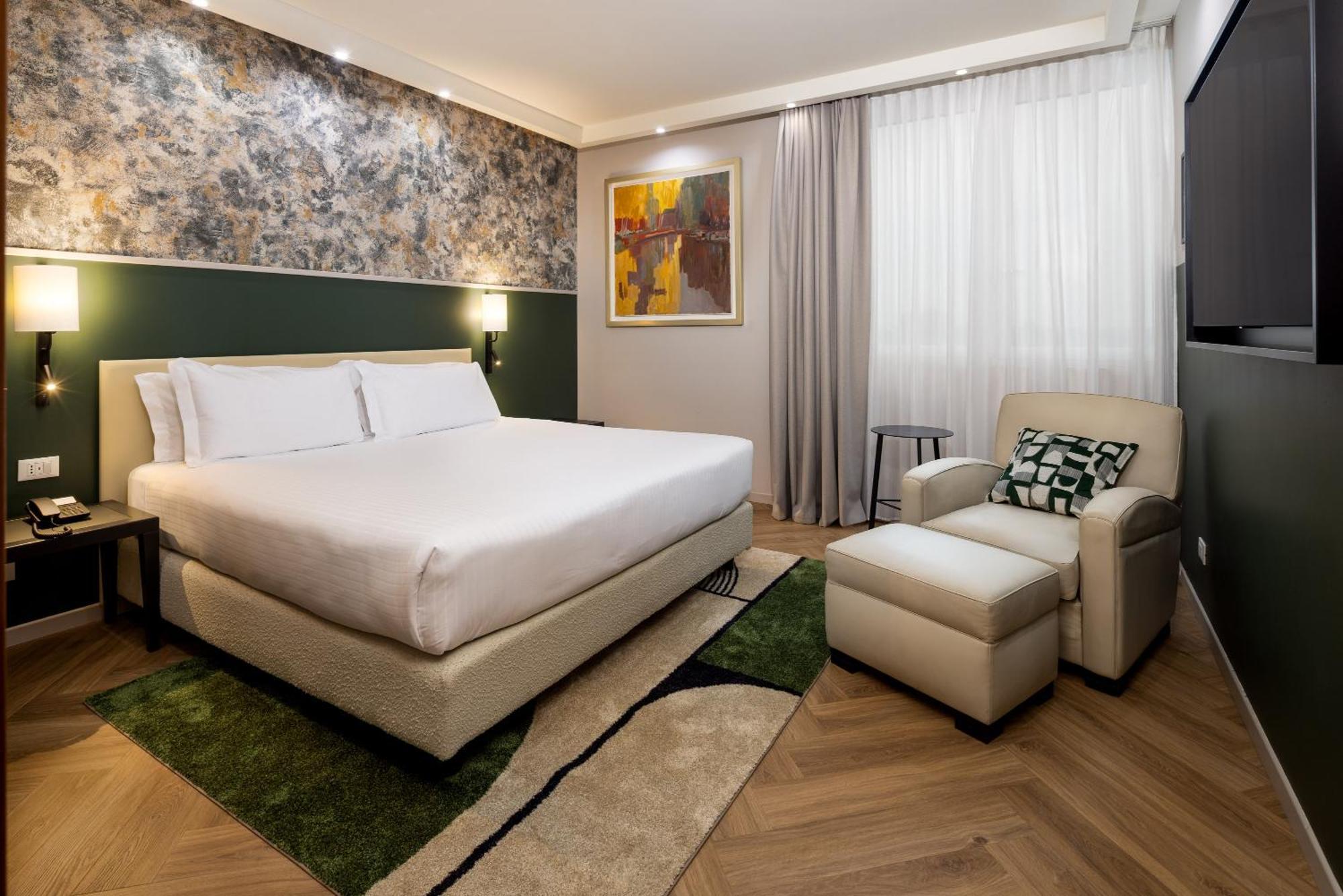 One-Bedroom Suite with Sofa Bed,1742610451:JPEG