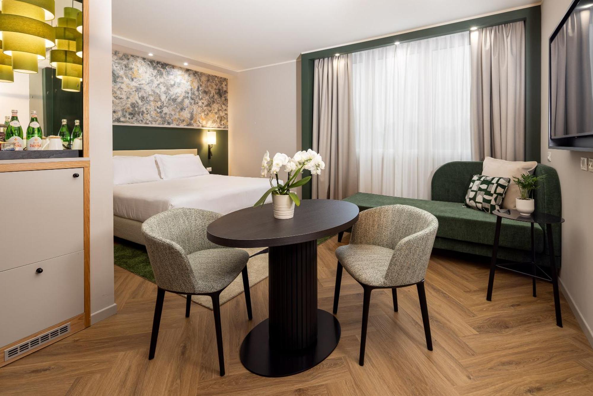 Premium King Room