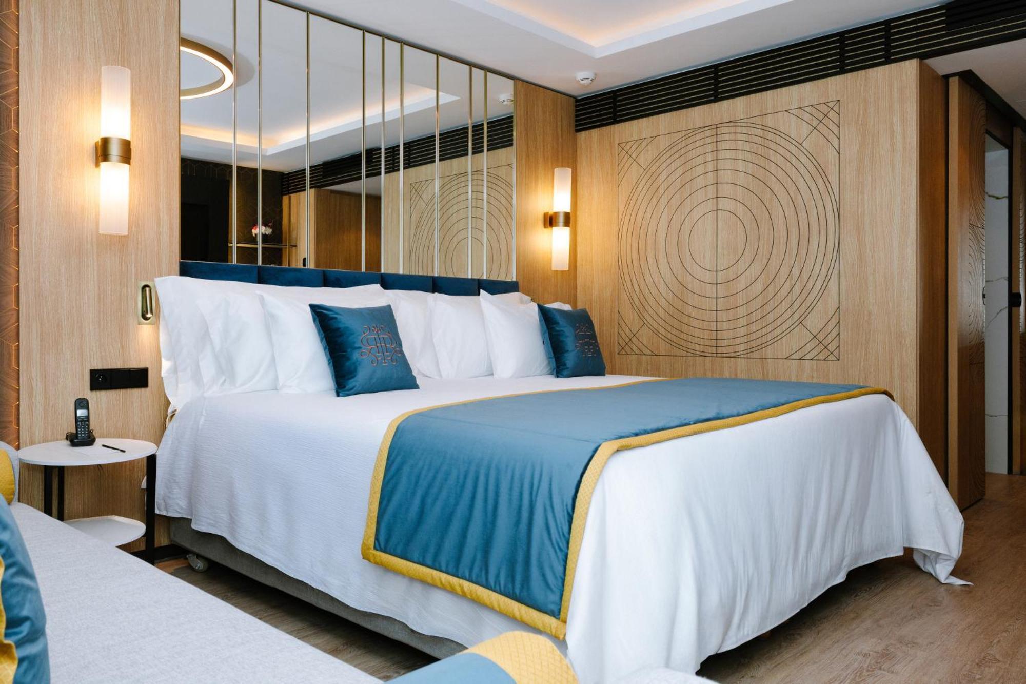 Deluxe Kamer met Uitzicht op het Zwembad
