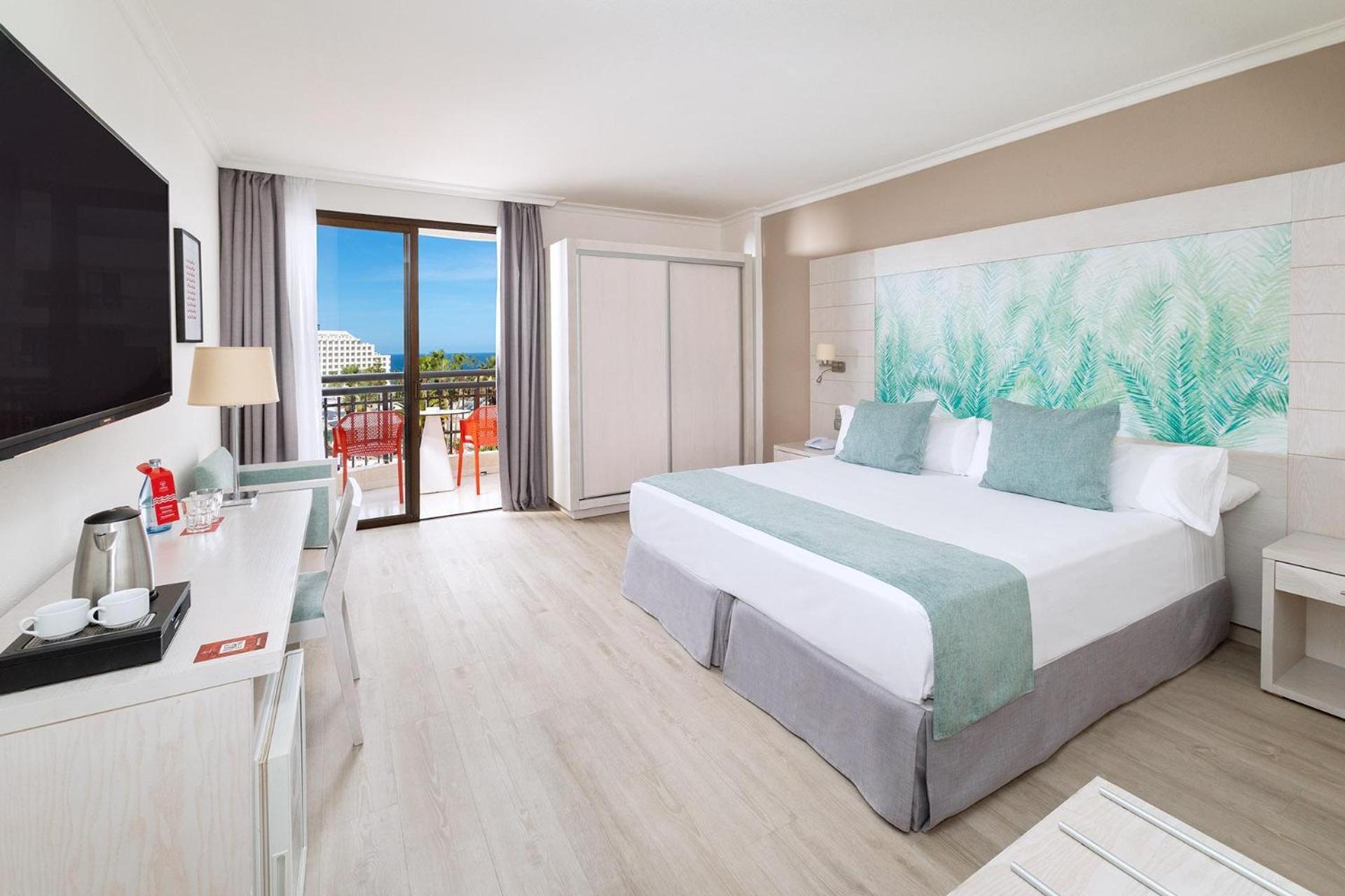 Deluxe with Pool View,1742622829:JPEG