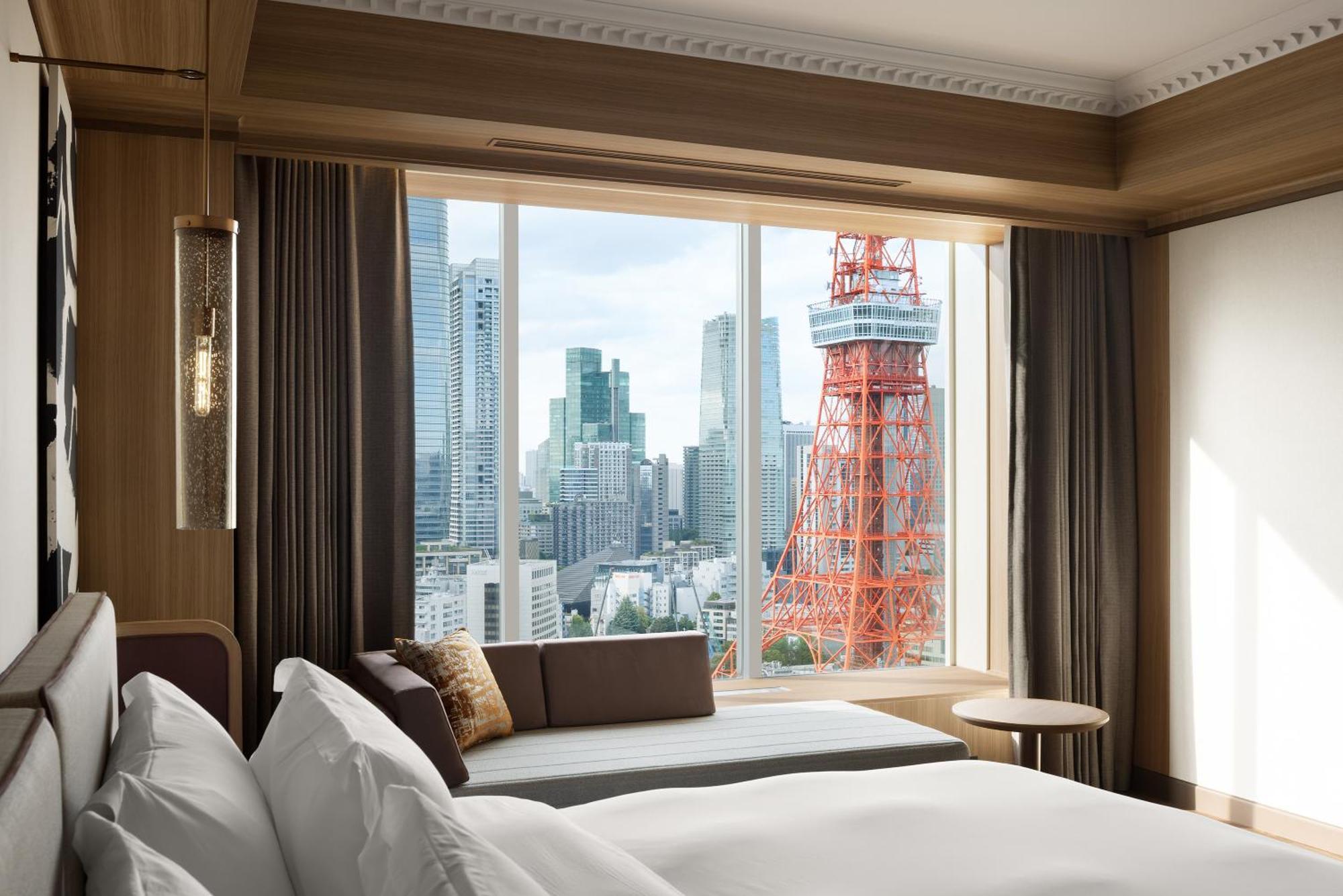Suite met uitzicht op toren, rookvrij - toegang tot Club Lounge, 32e verdieping (vernieuwd in oktober 2025)