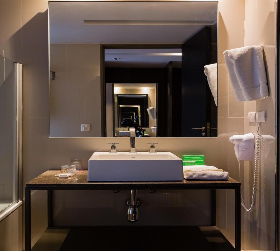 Twin Room - Non-Smoking