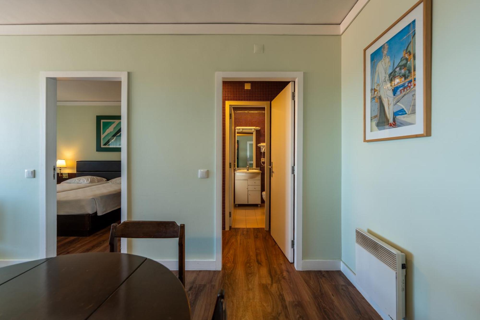 One-Bedroom Apartment City View