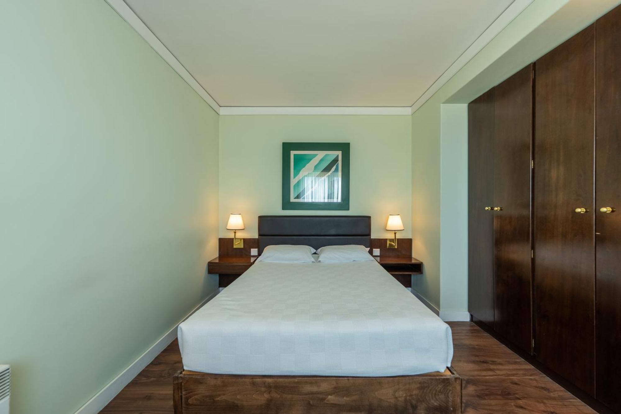 Superior One-Bedroom Apartment Sea View