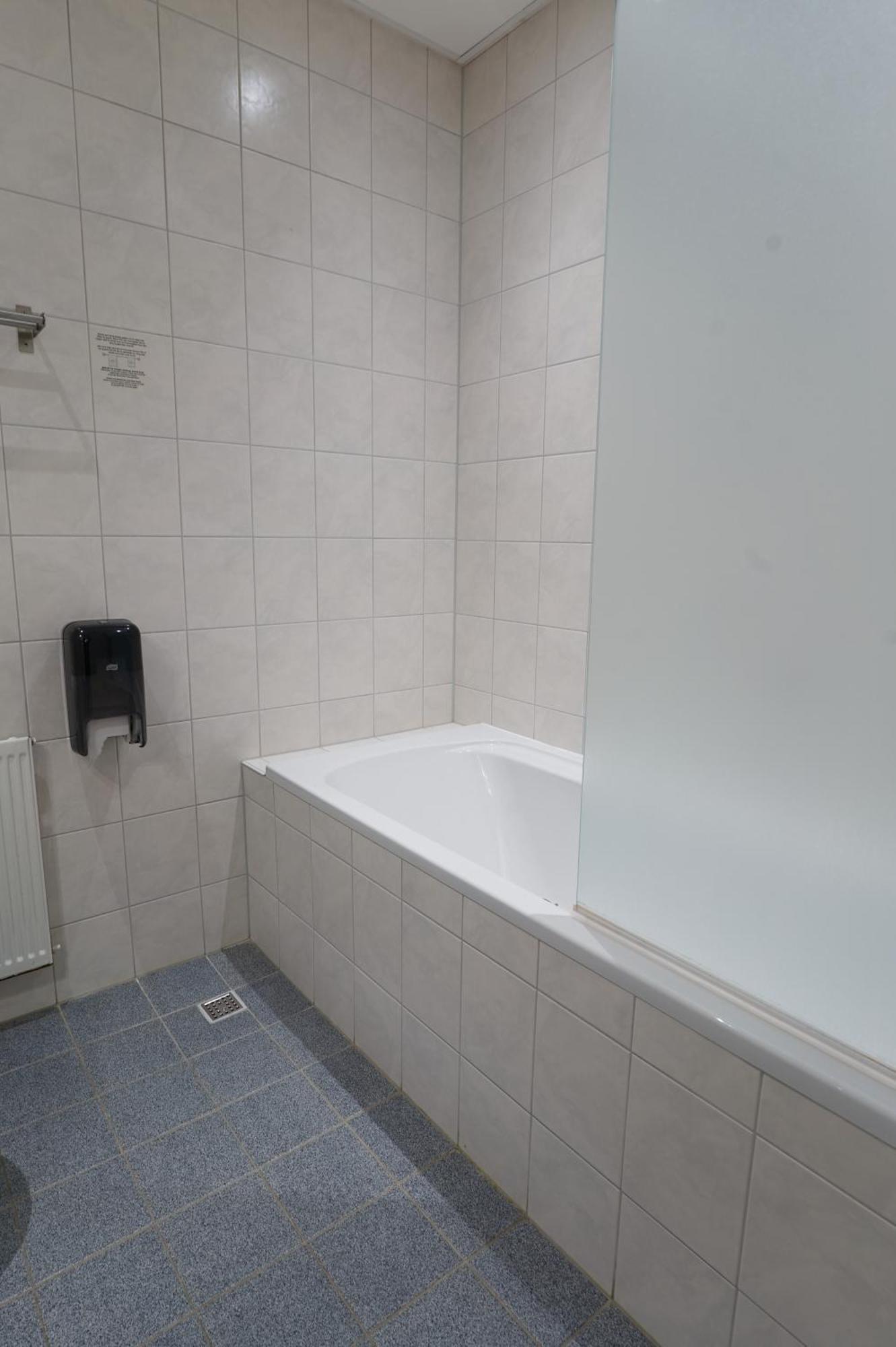 Comfort Twin Room Bath