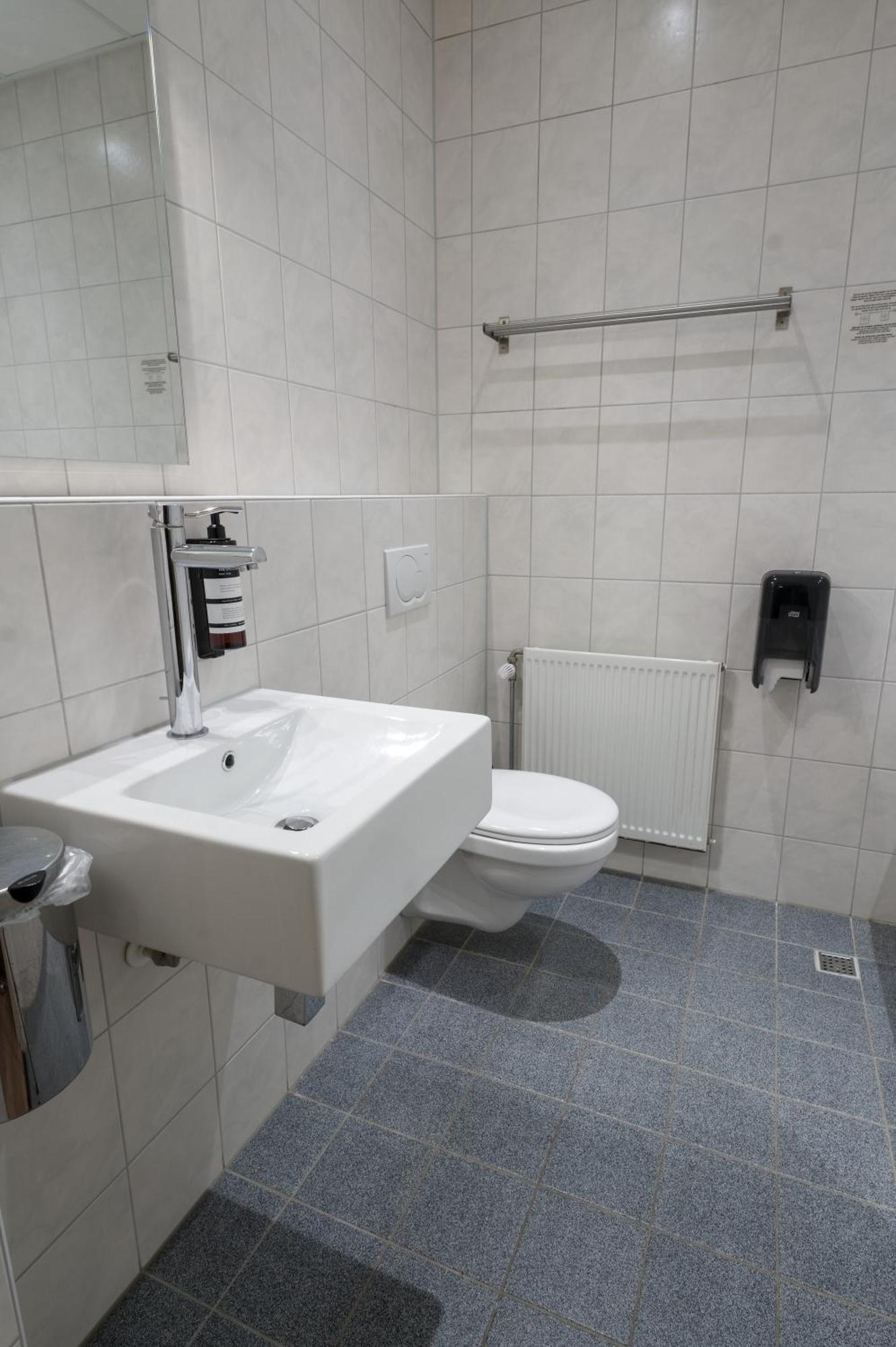 Comfort Twin Room Bath