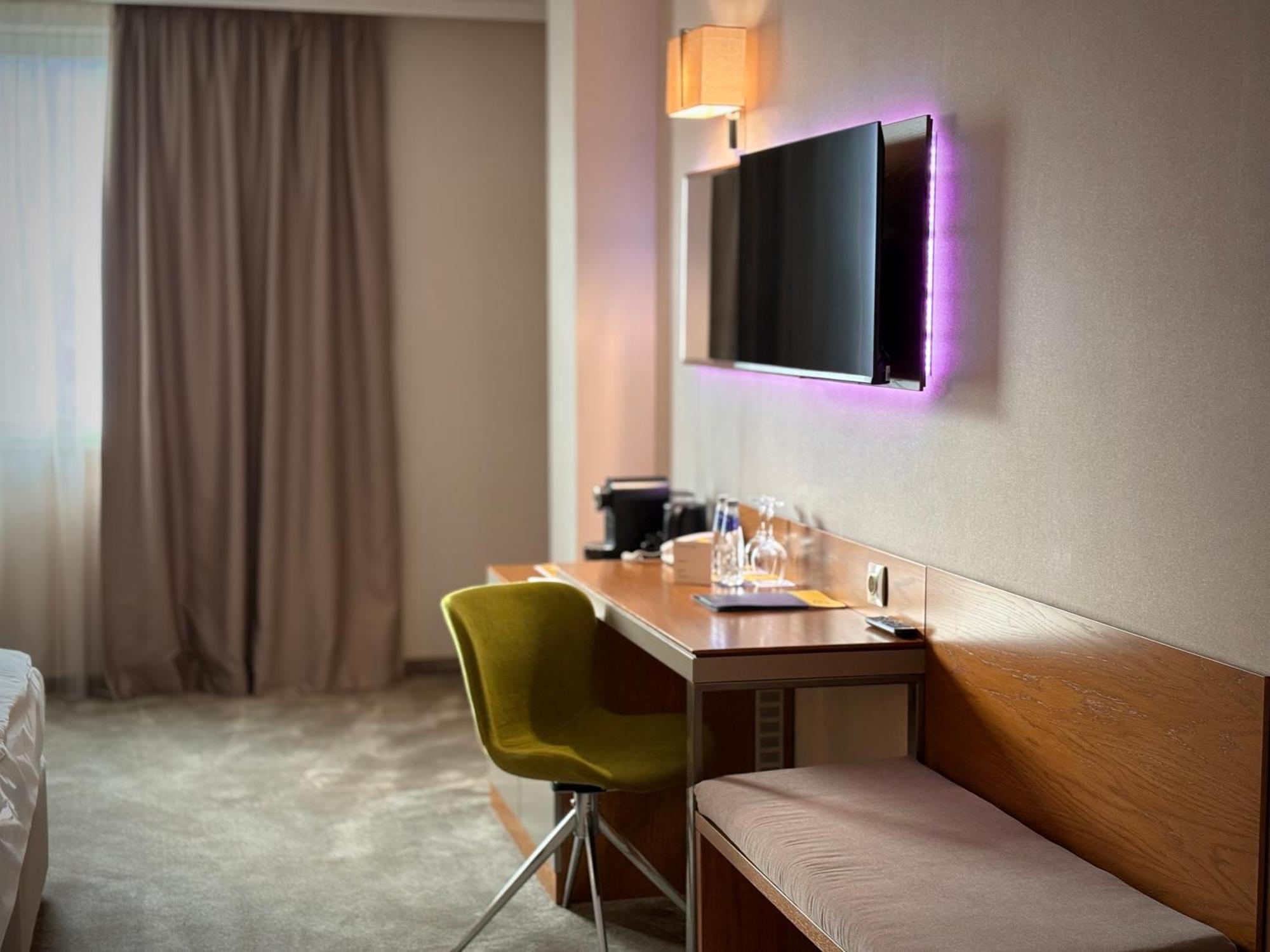 Executive Room 2 Single Beds, 39 Sqm, Free Wifi, Central Air Conditionning, Shower