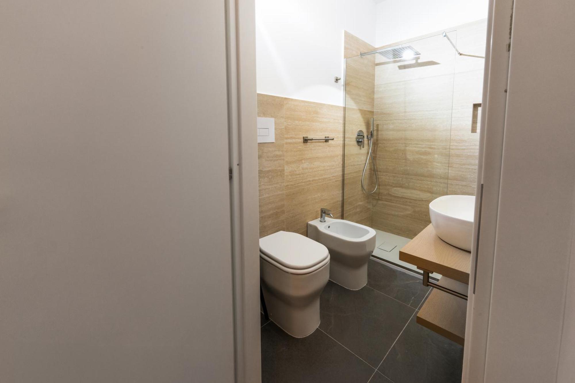 Deluxe Double Room Bath
