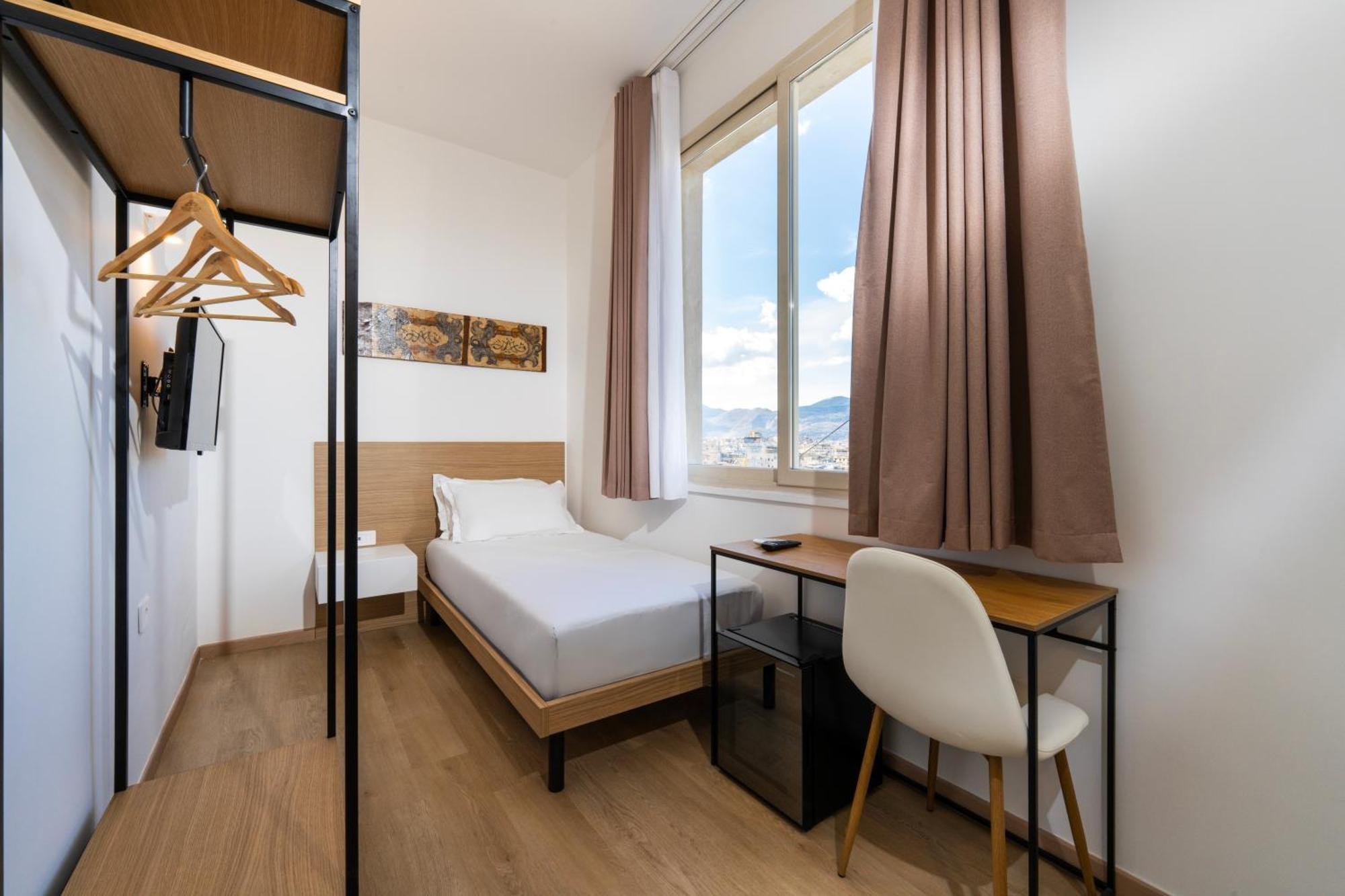 Single Room Mountain View