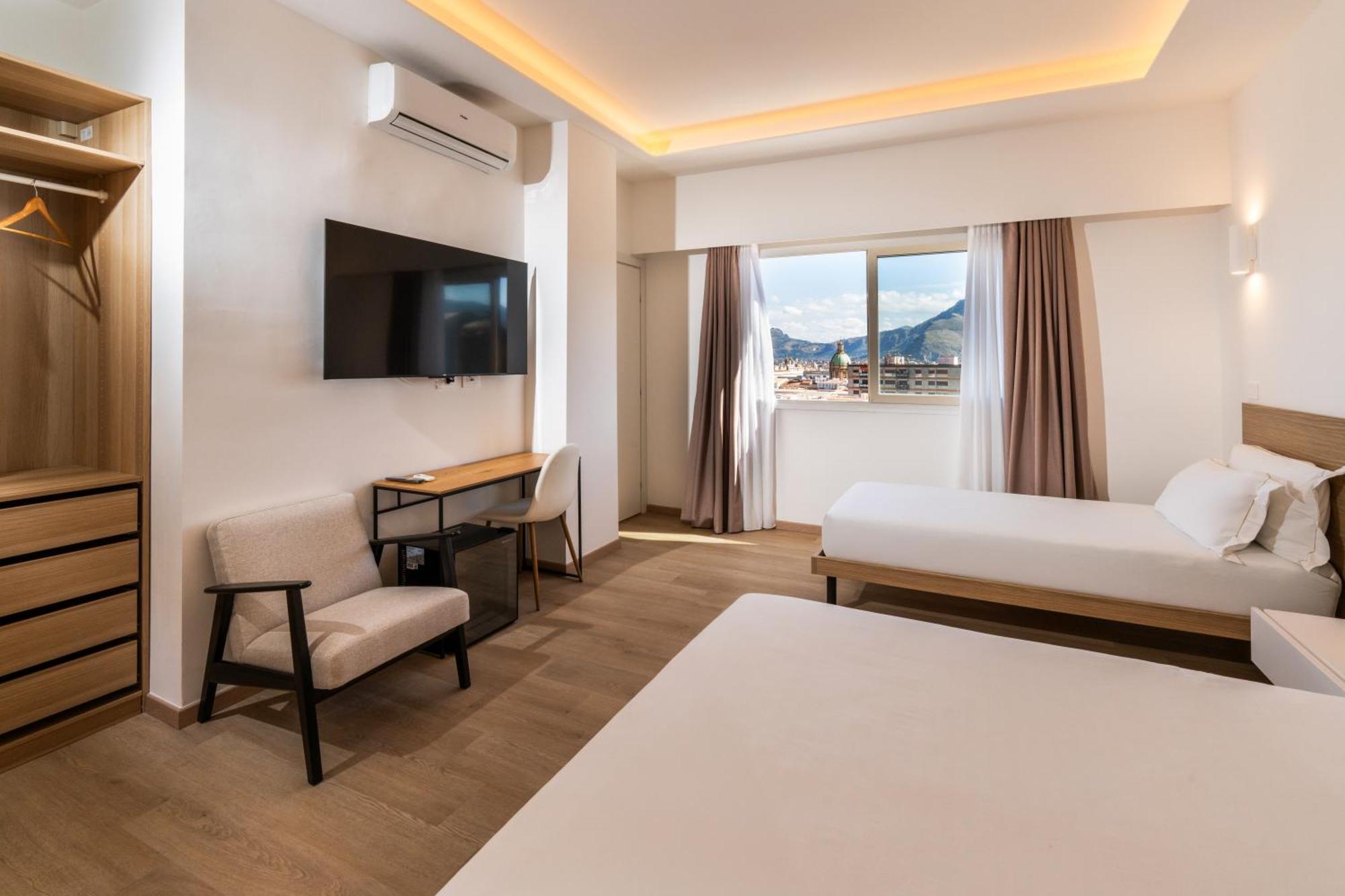 Deluxe Triple Room