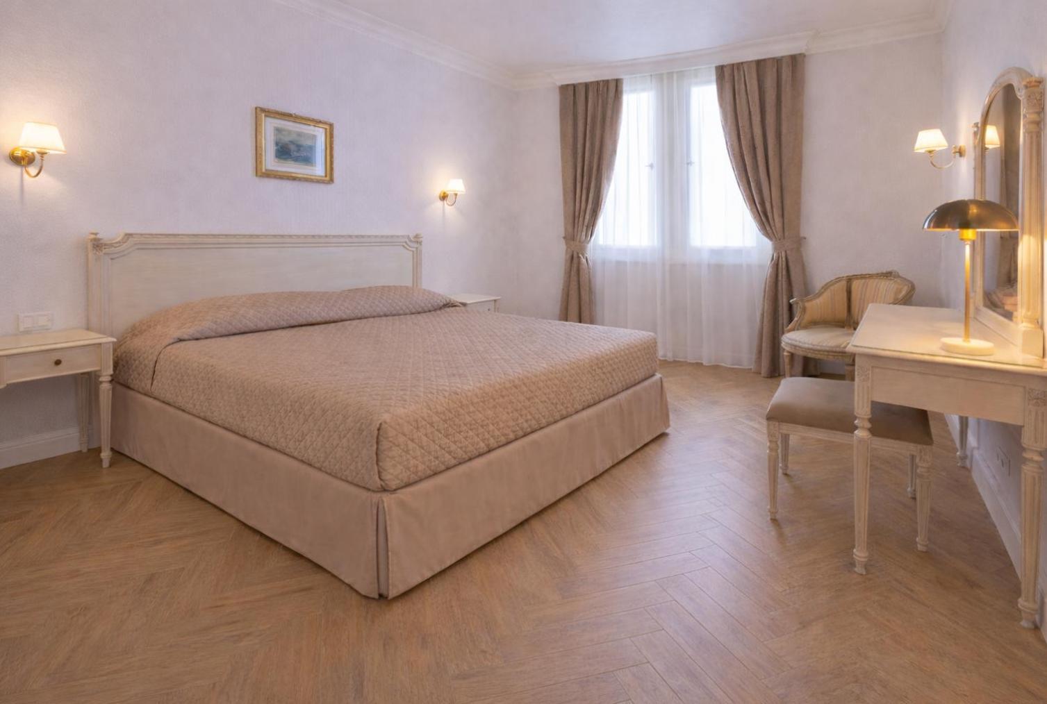 Classic Double Room