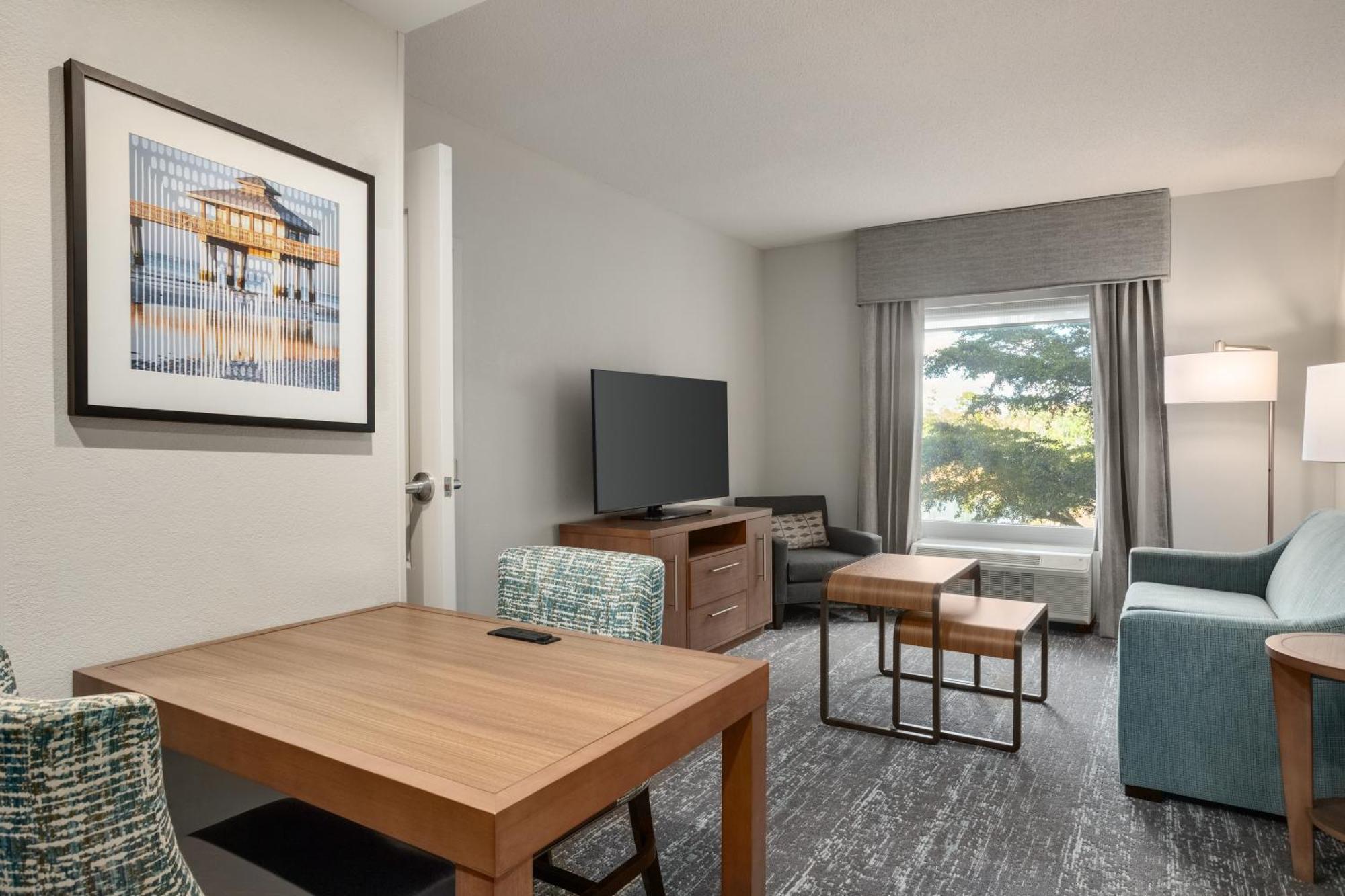 One-Bedroom King Suite Non-Smoking