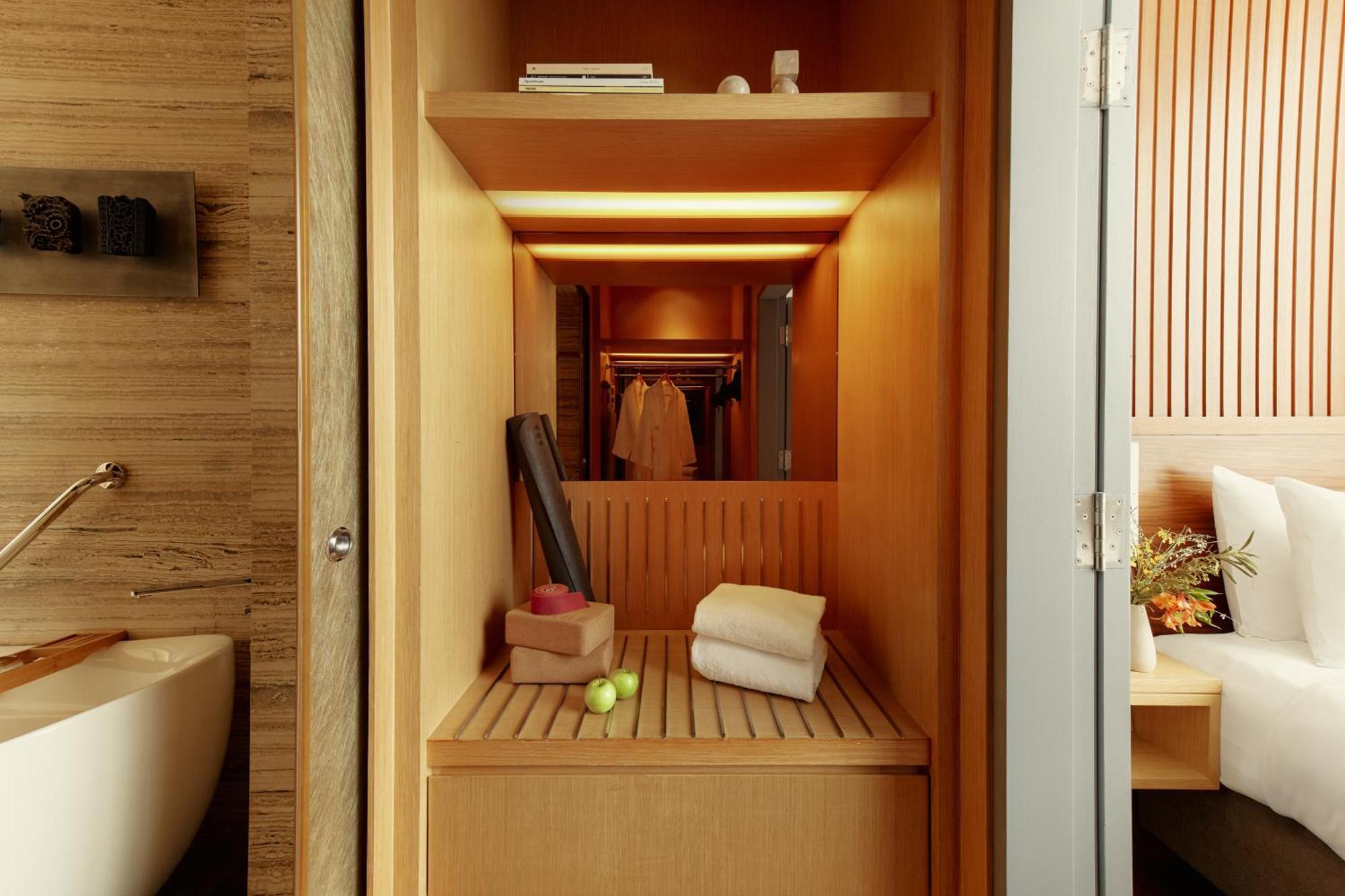 Family Suite Sofa Bed