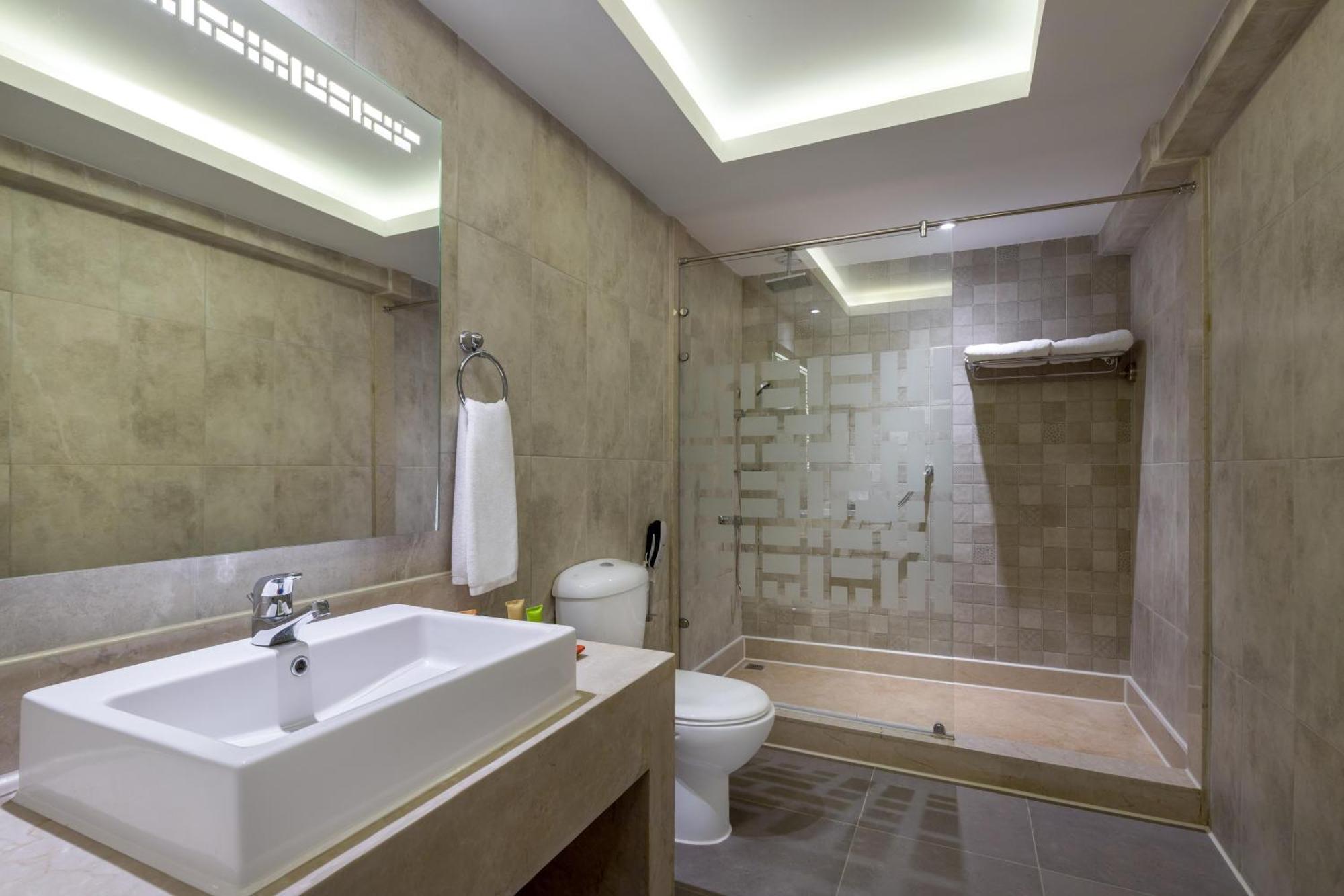 Premium Deluxe Room,1765195167:JPEG