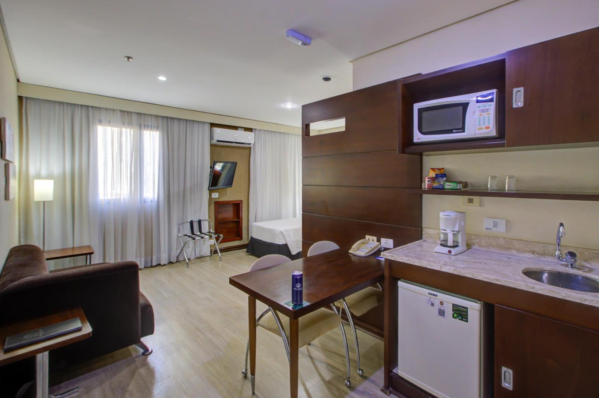 Quarto Twin Standard