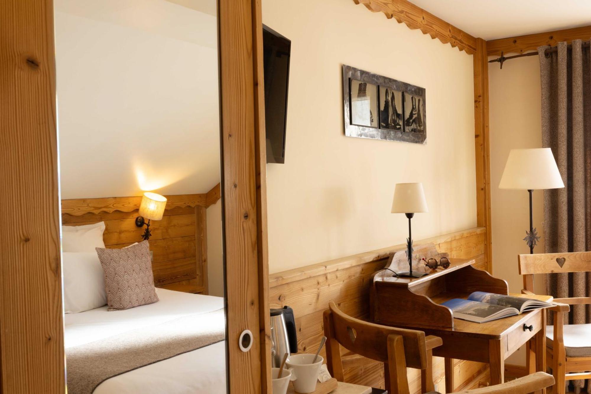 Superior Room Balcony Mountain View