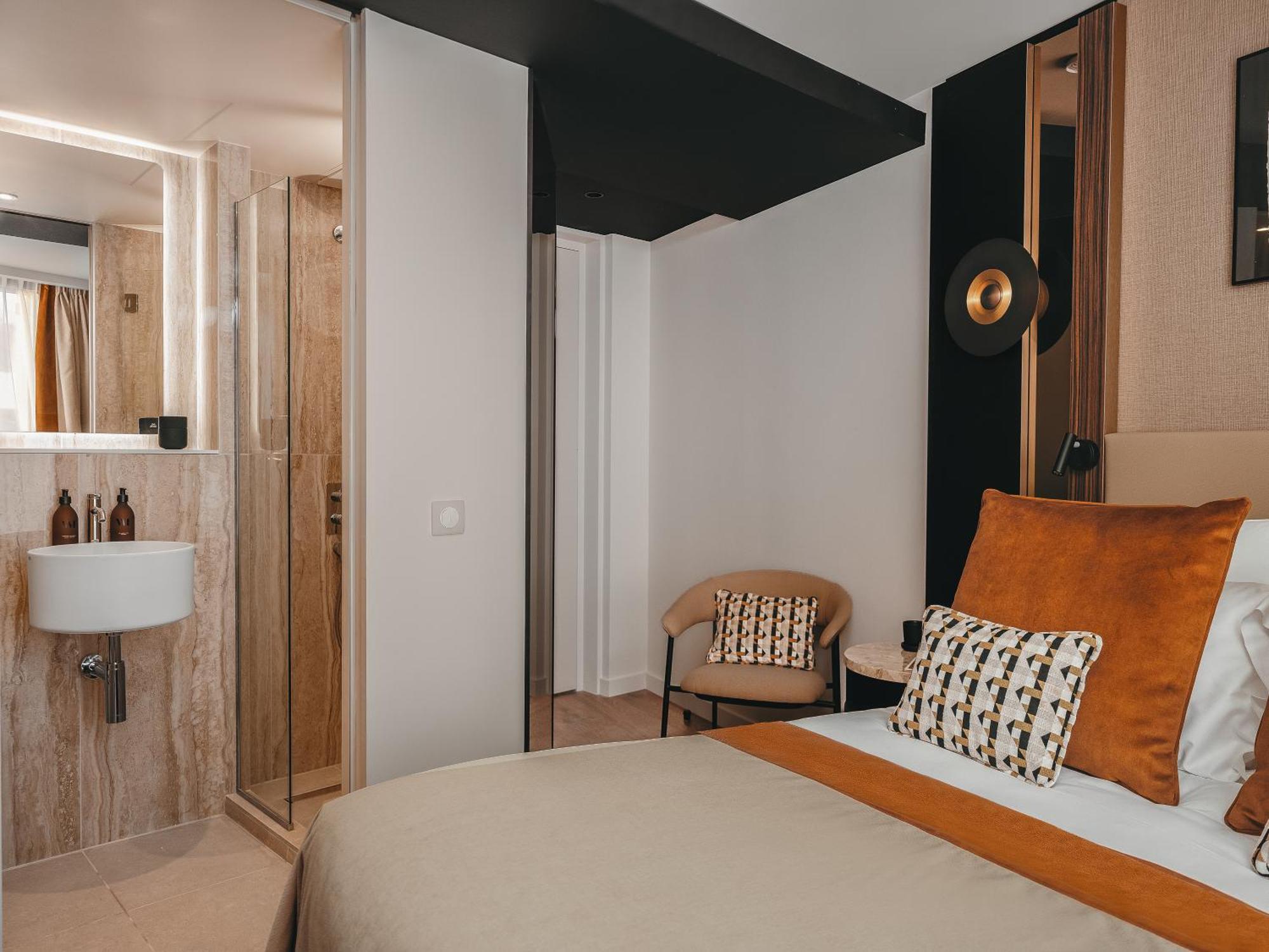 Chambre Double Cosy - Sauna Gratuit et Accès à la Salle de Sport