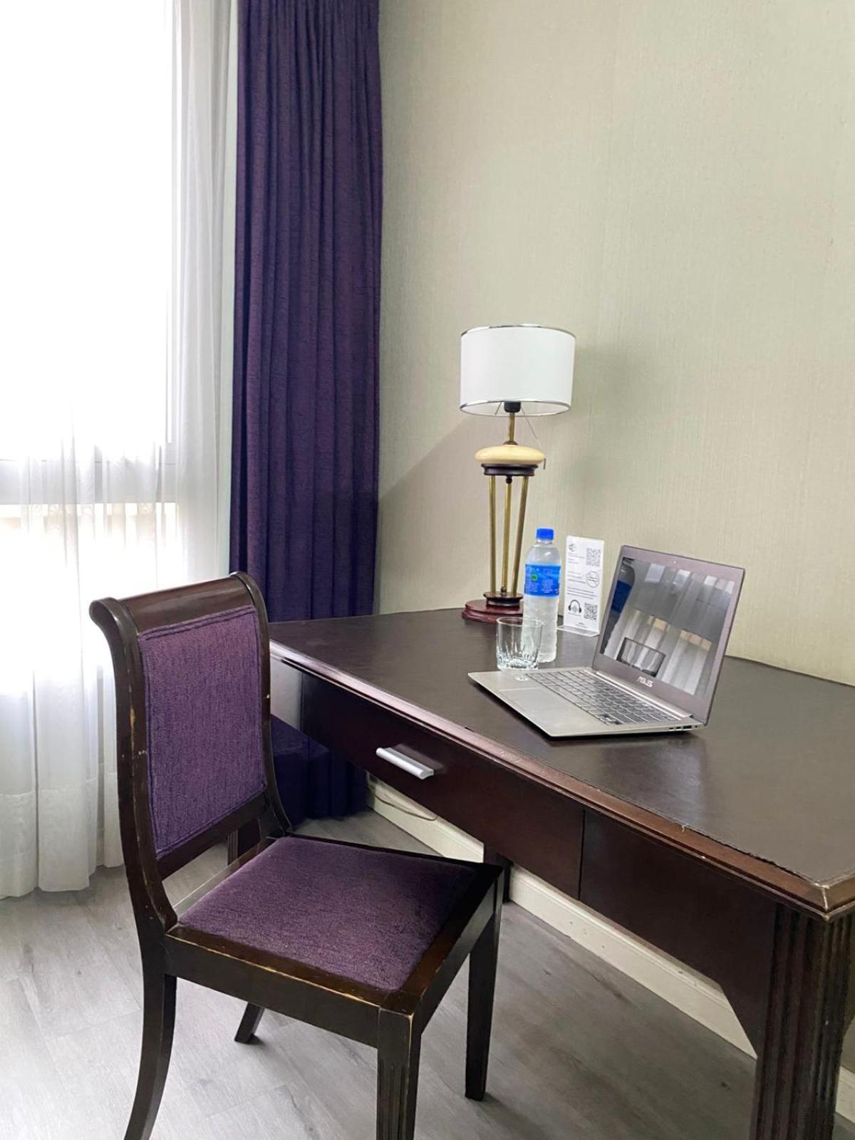 Quarto com Cama Queen-size Acessível para Hóspedes com Mobilidade Reduzida