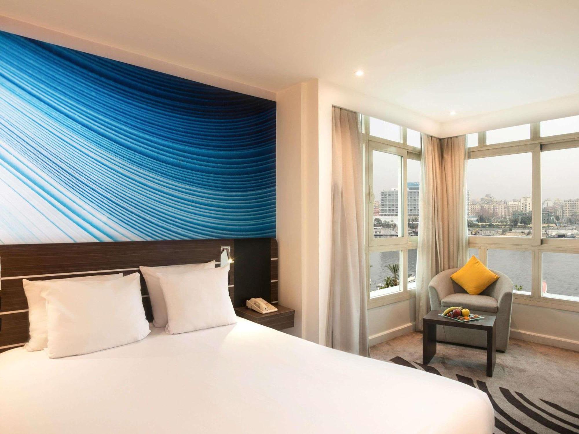 Superior Suite One Double Bed Sofa River Side