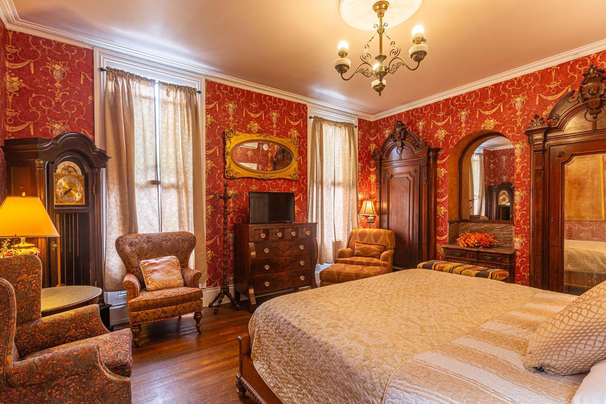 Queen Suite
