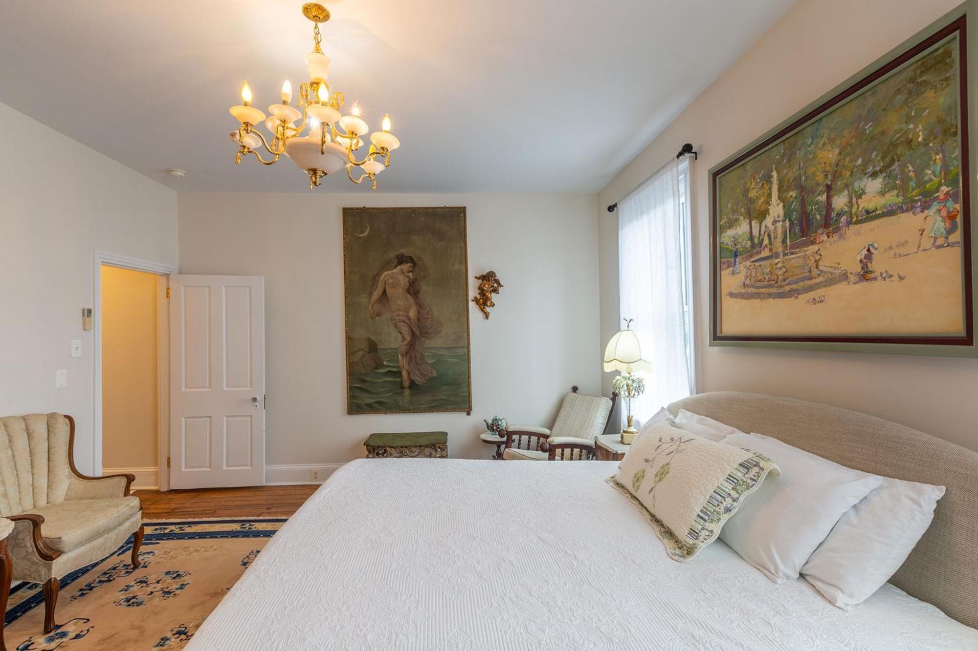 King Room