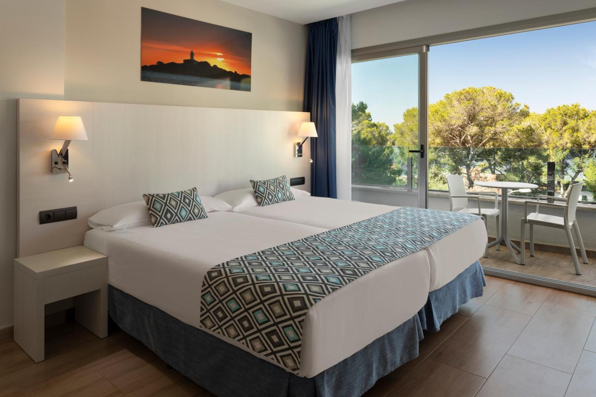 Chambre Supérieure - Vue Latérale sur Mer
