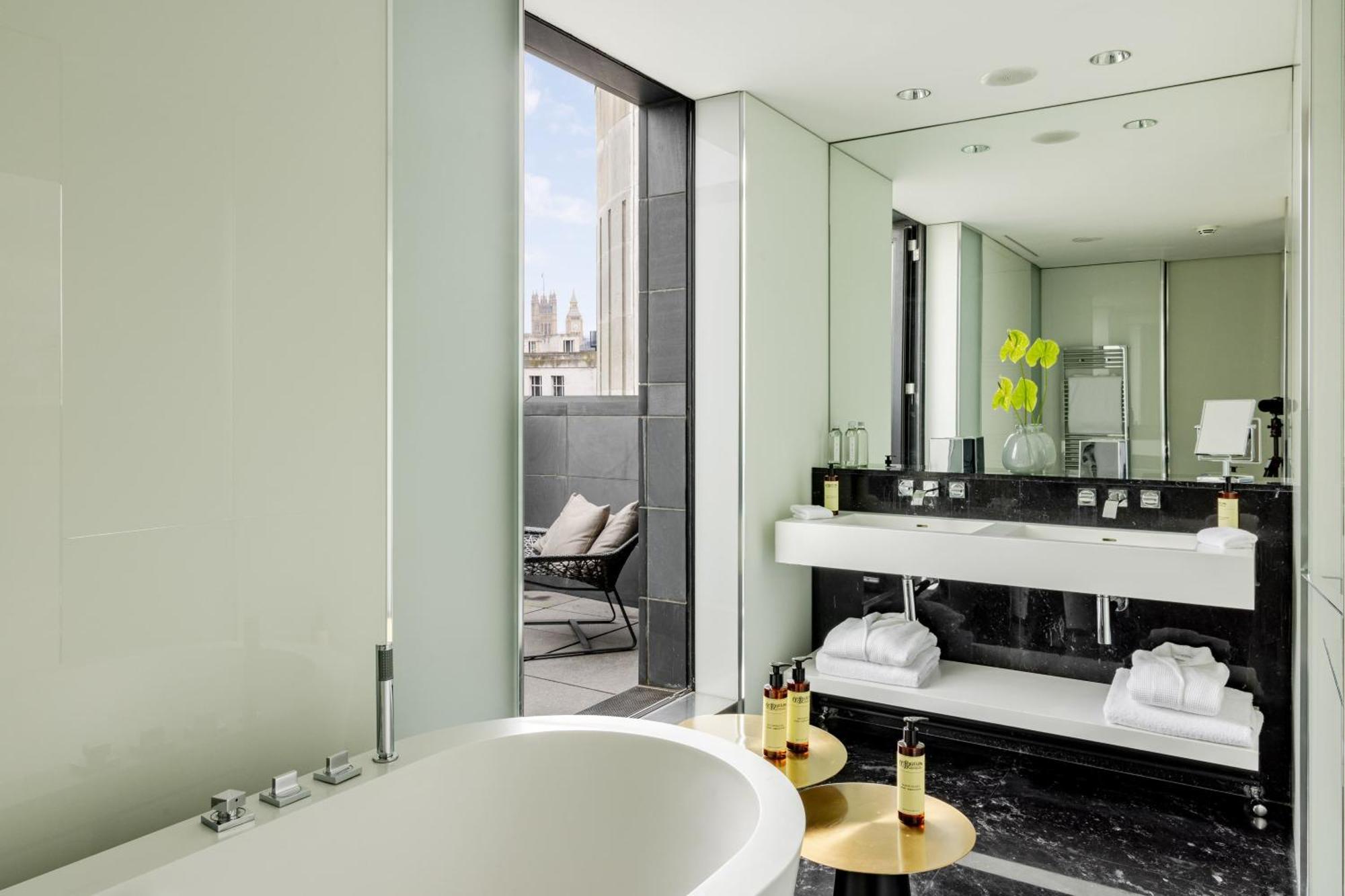 Suite Attico Ultimate ME + su 2 Livelli