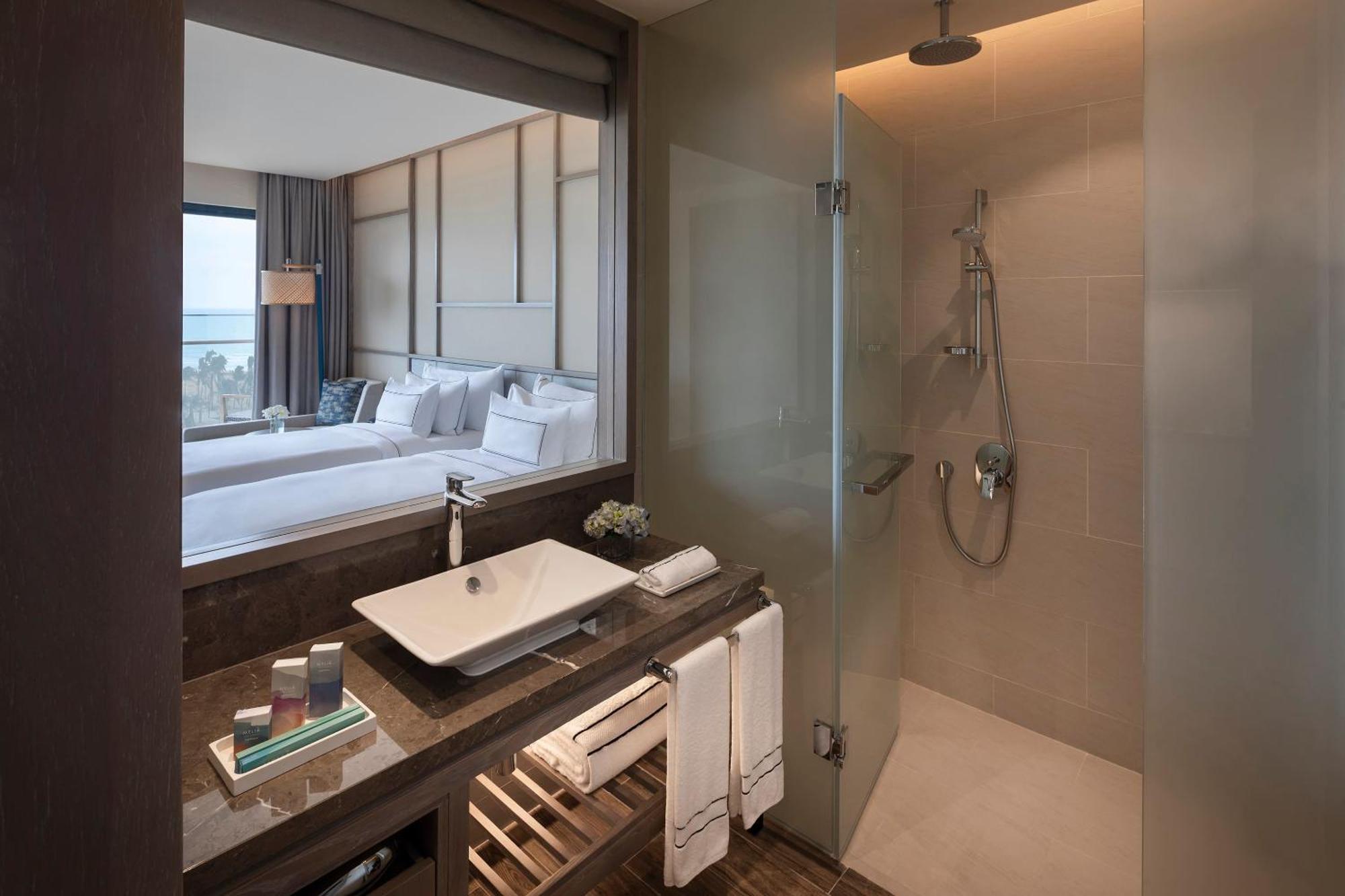 Deluxe Double or Twin Room with Balcony - Ocean View