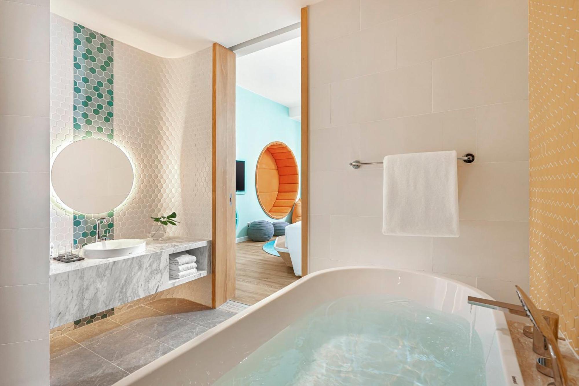 Two-Bedroom Suite - Marine Theme/Ocean View