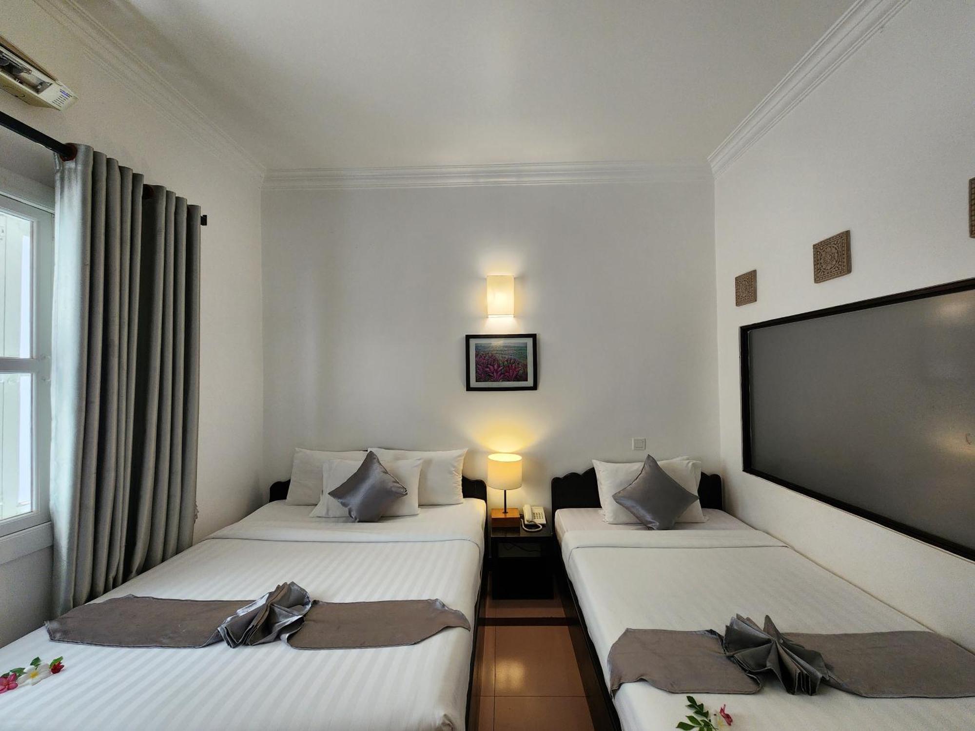 Deluxe Family Room