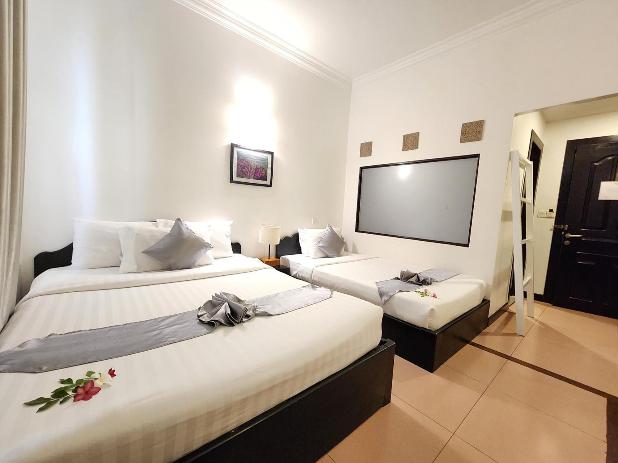 Deluxe Family Room