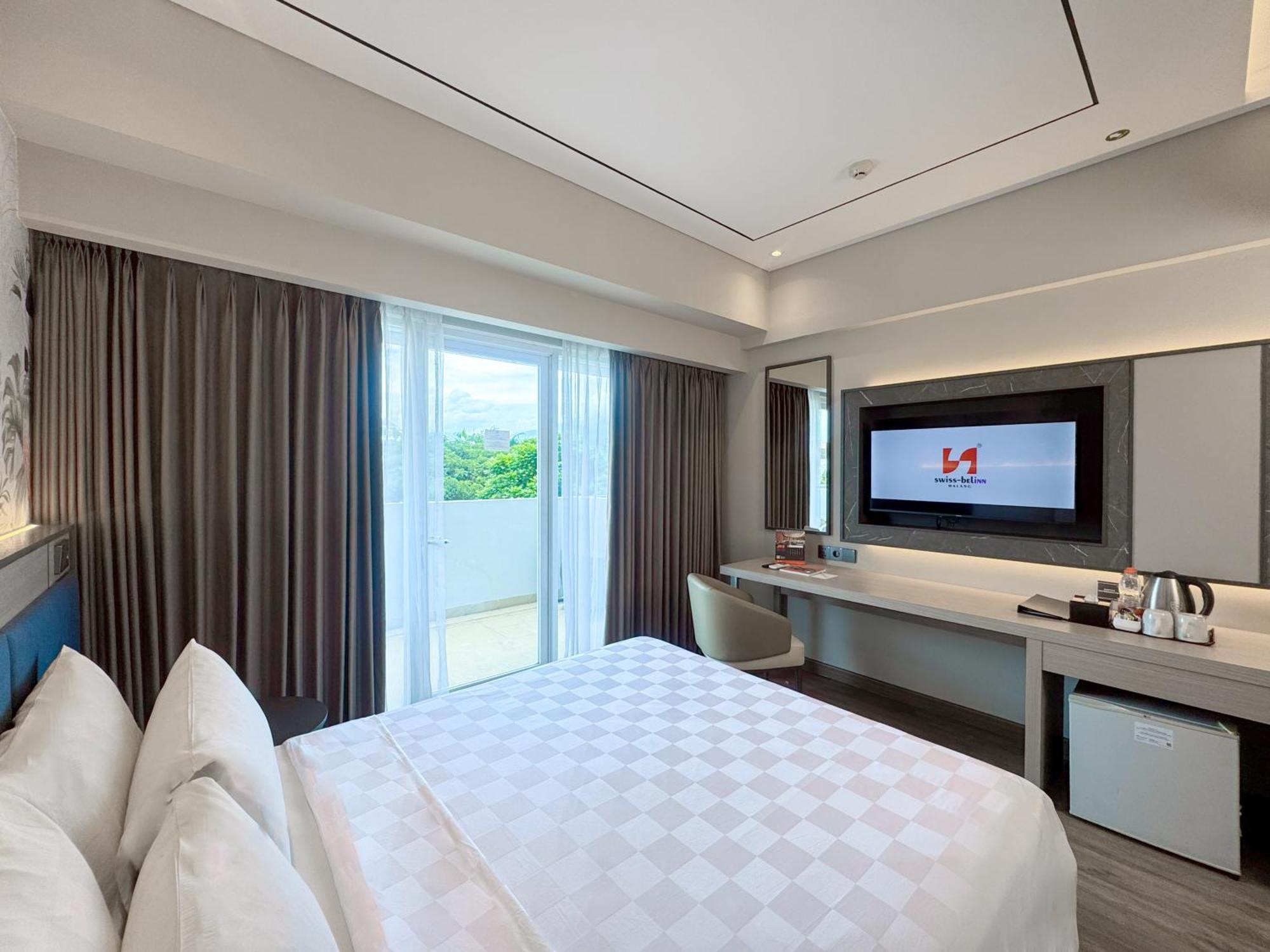 Superior Deluxe Queen Room