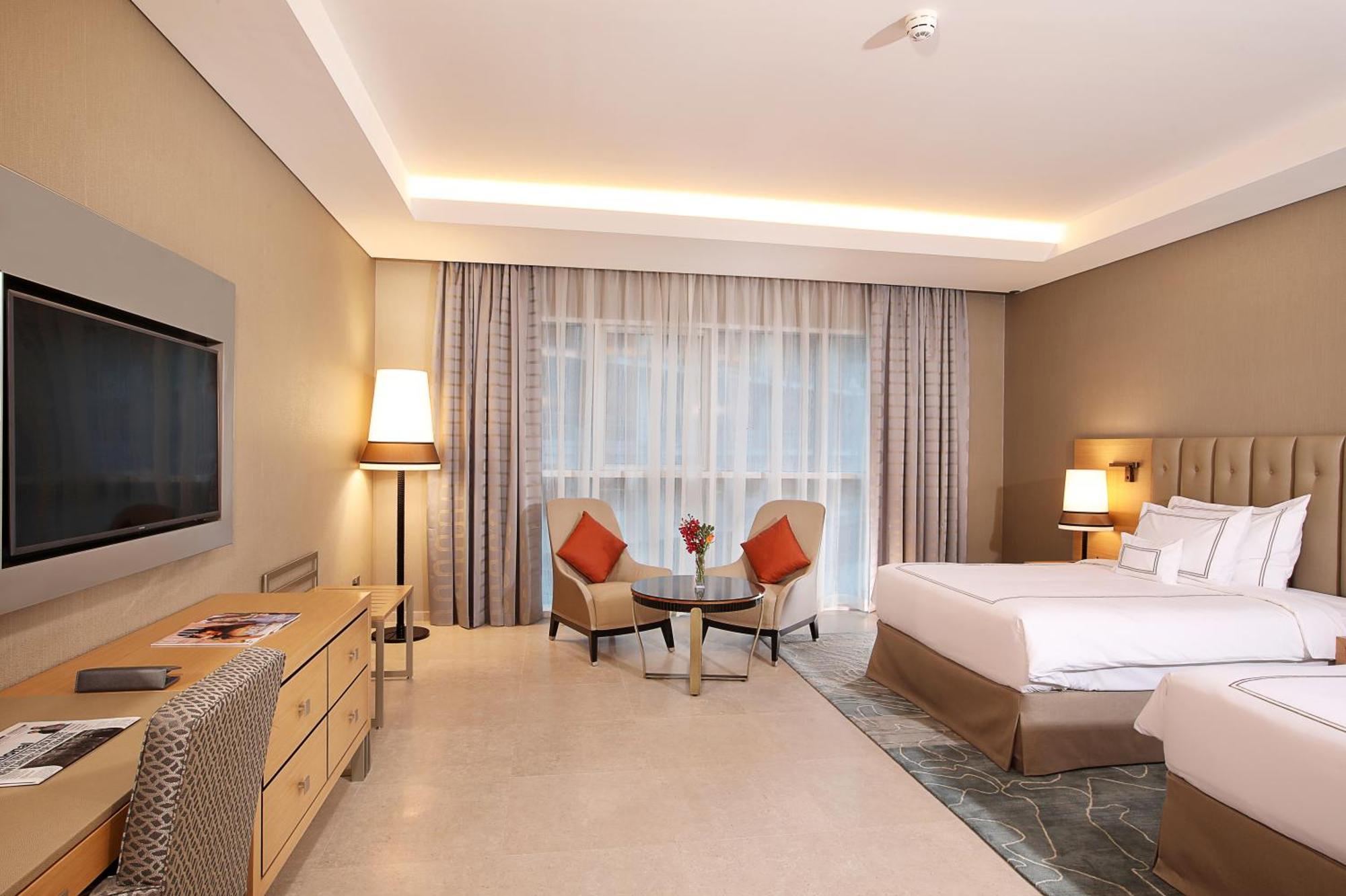 Superior Twin Room Complimentary Luxury Transfers to Jumeirah Beach Mall of Emirates