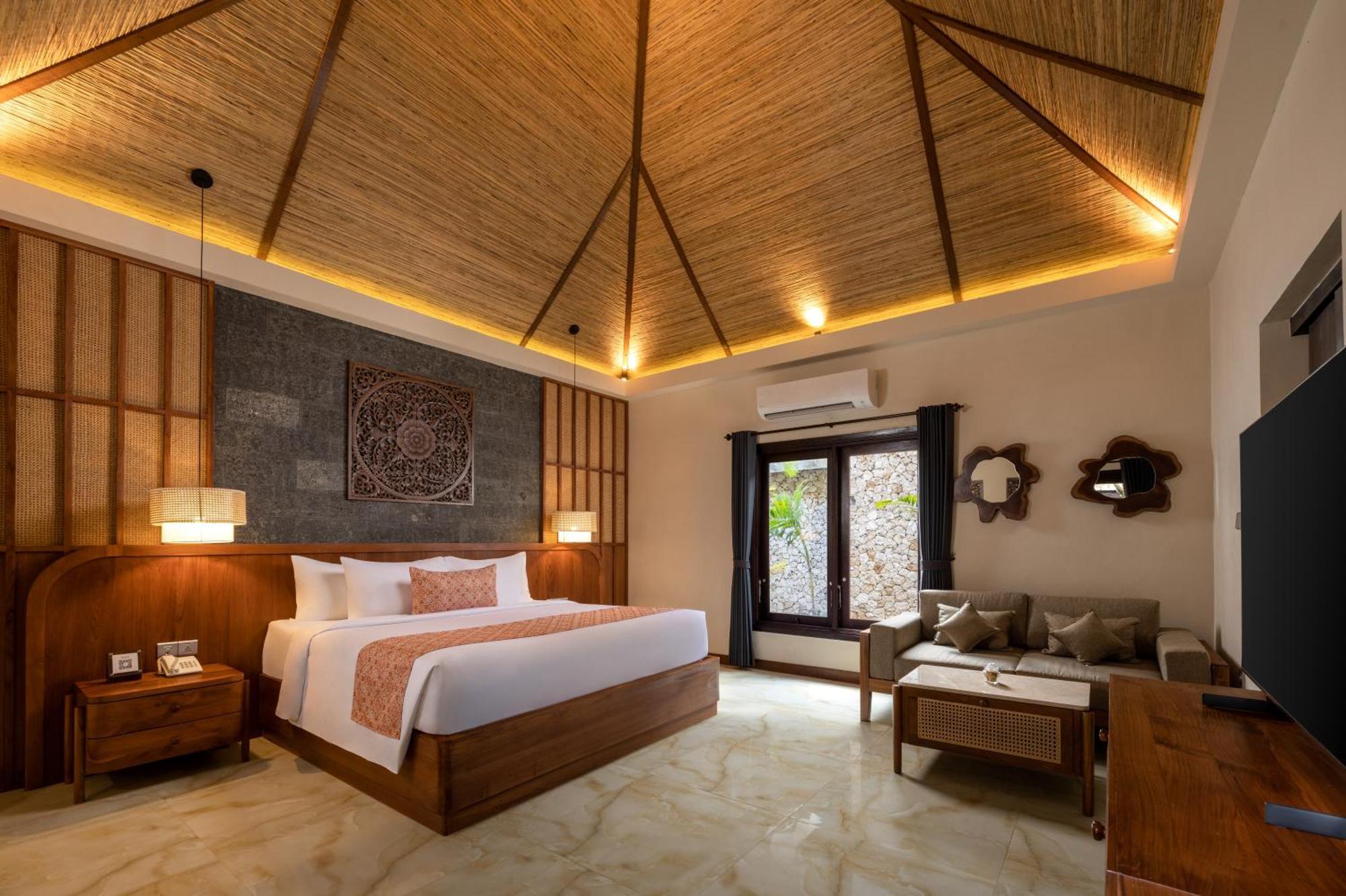 Signature Suite