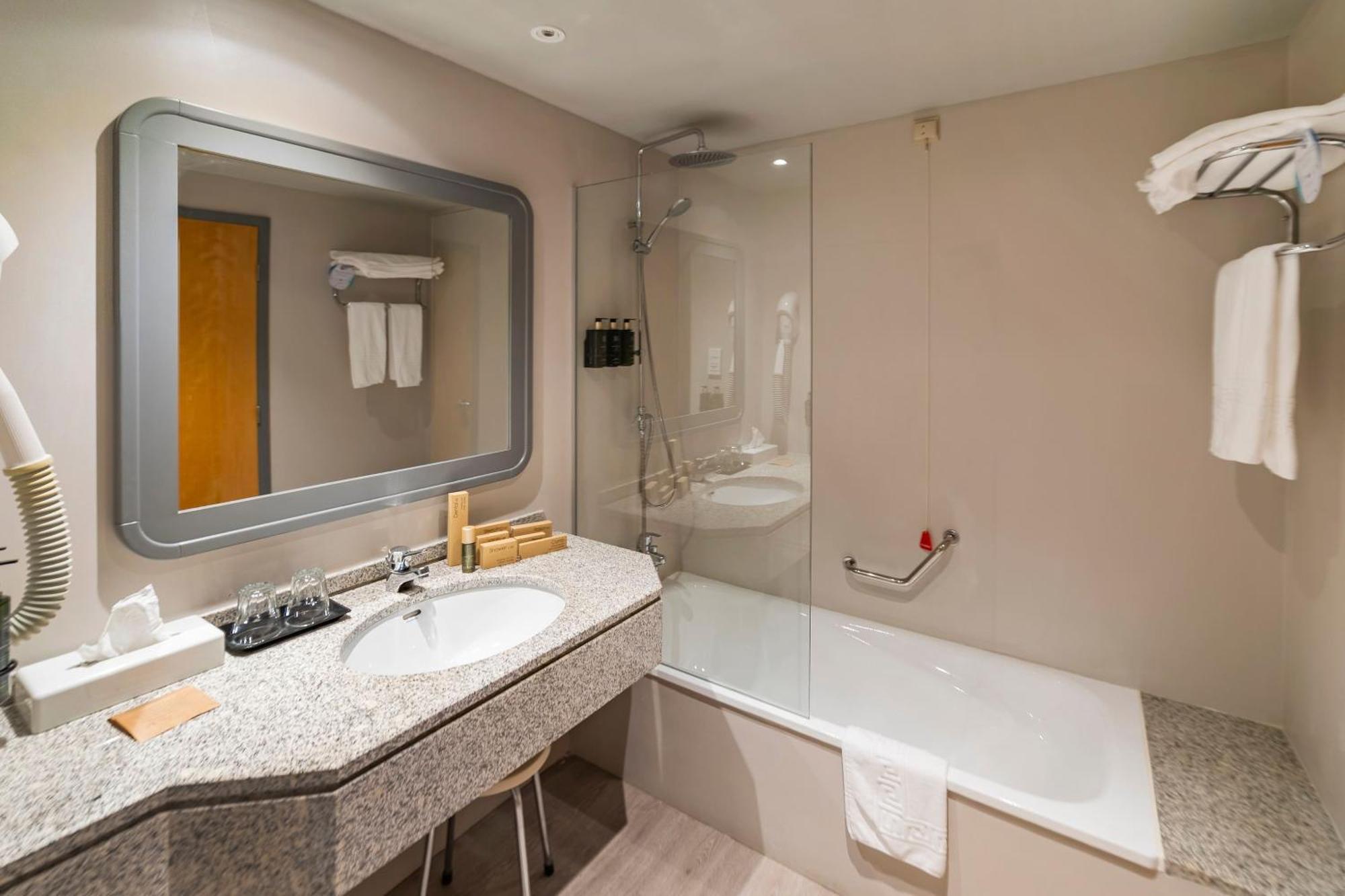 Melia Guestroom Twin