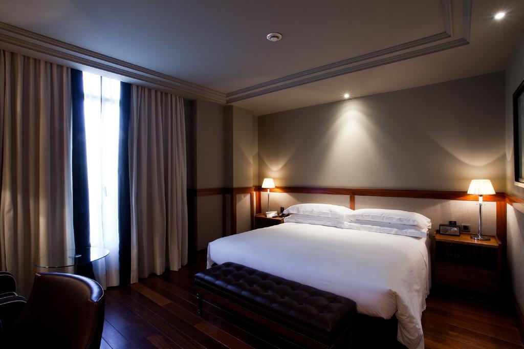 Quarto Superior com Cama de Casal ou 2 de Solteiro