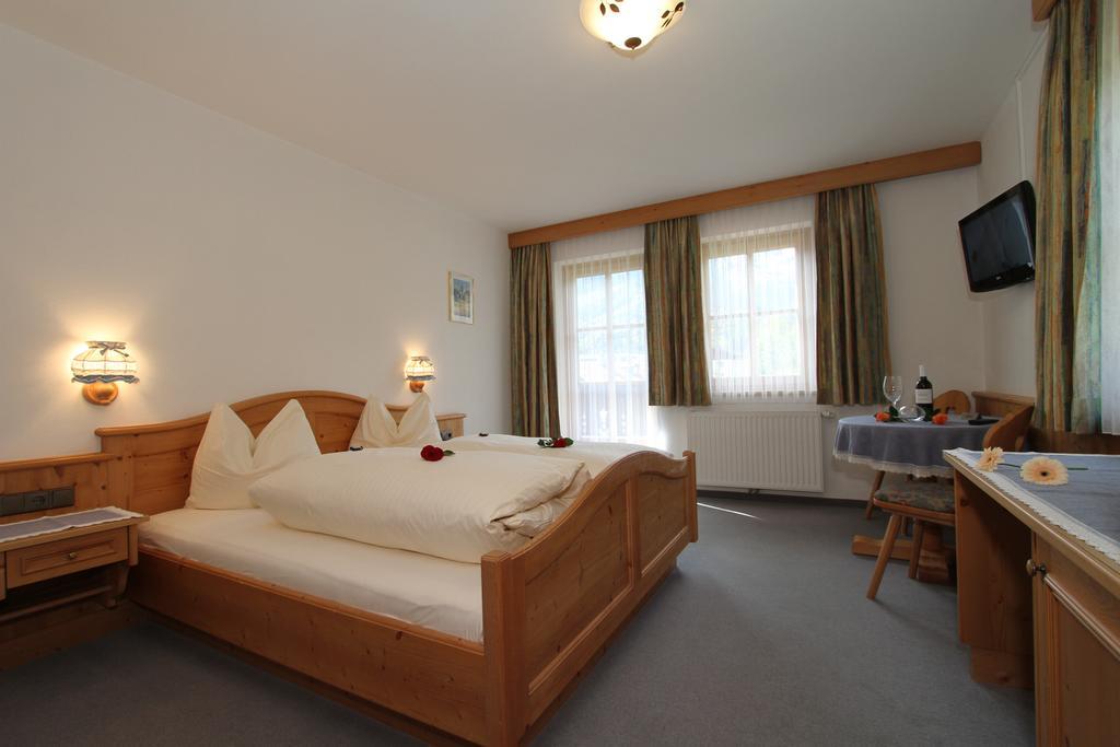 Double Room with Balcony,254894765:JPEG