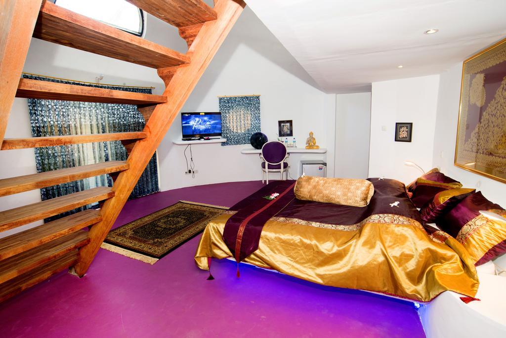 Jacuzzi Loft Villa