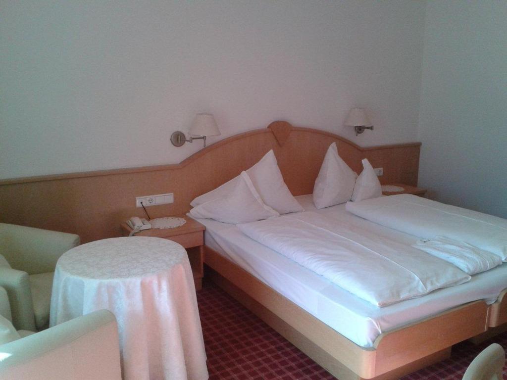 Doppelzimmer mit Balkon
