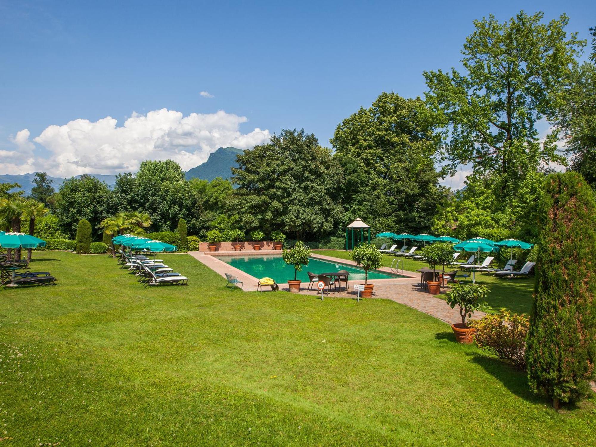 Familienzimmer mit Gartenblick