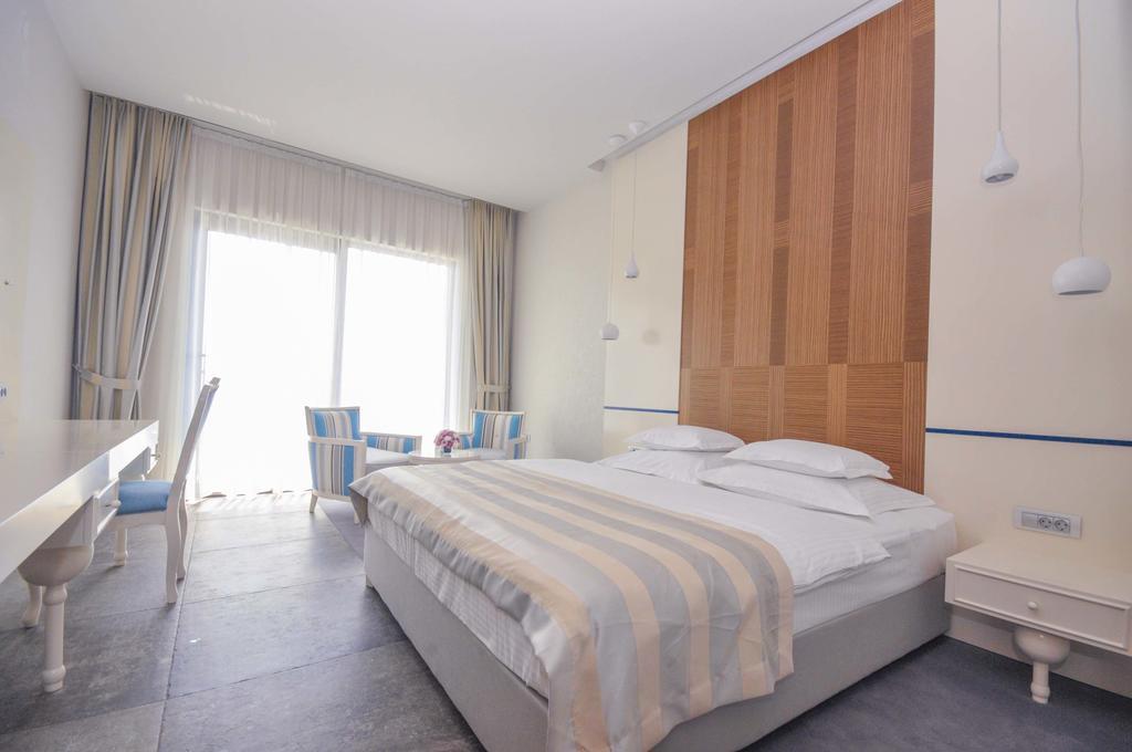 Double or Twin Room with Balcony
