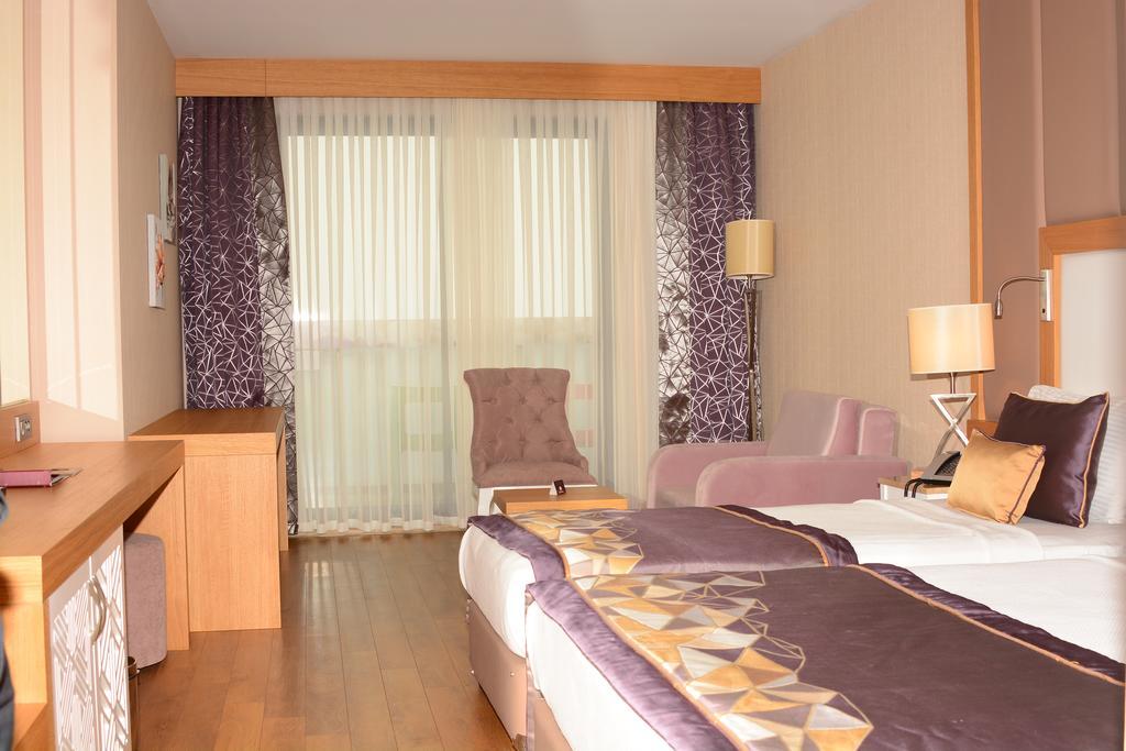 Chambre Double ou Lits Jumeaux - Vue sur Montagnes