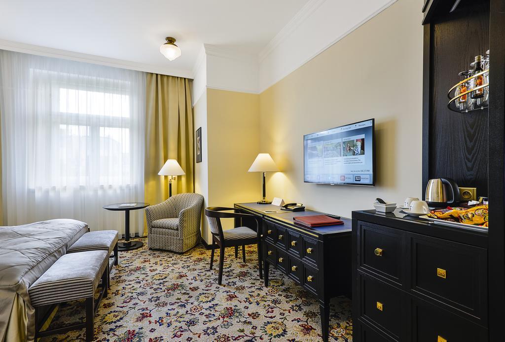 Deluxe Room,445910742:JPEG