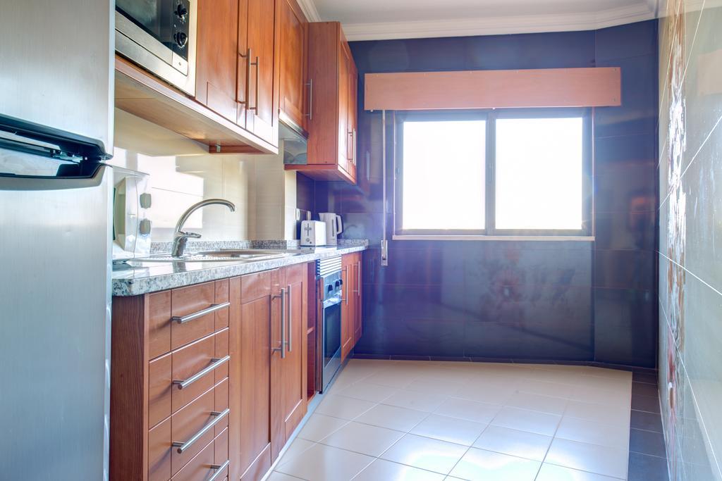 Three-Bedroom Apartment,378288907:JPEG